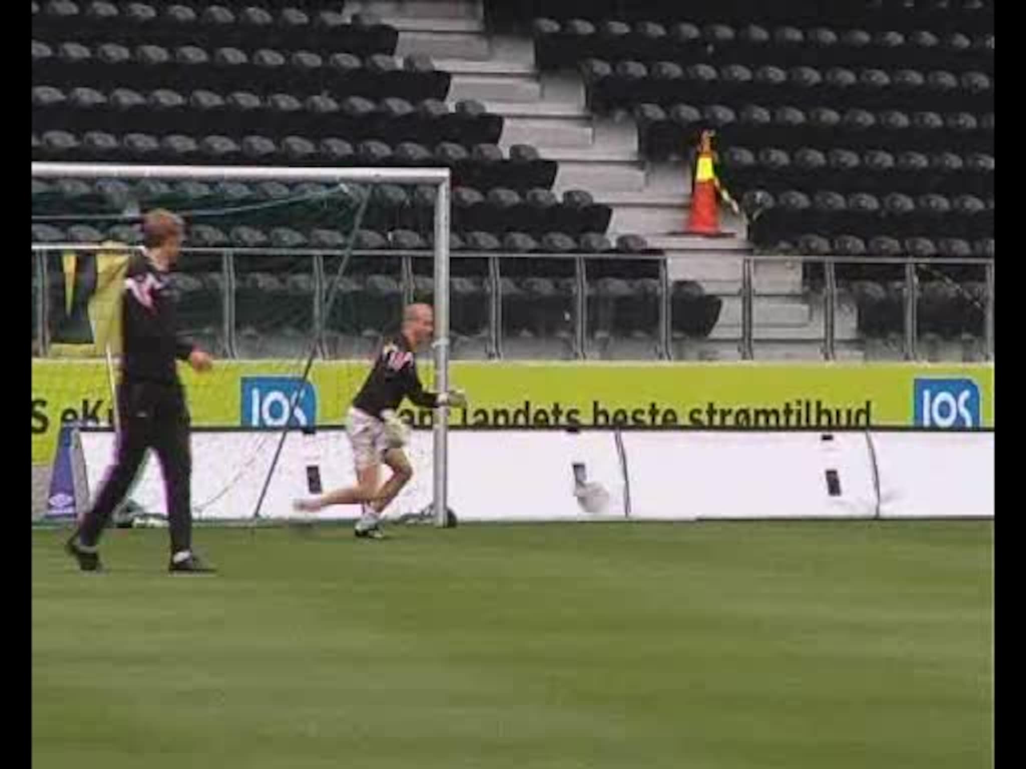 Myggen trikser igjen