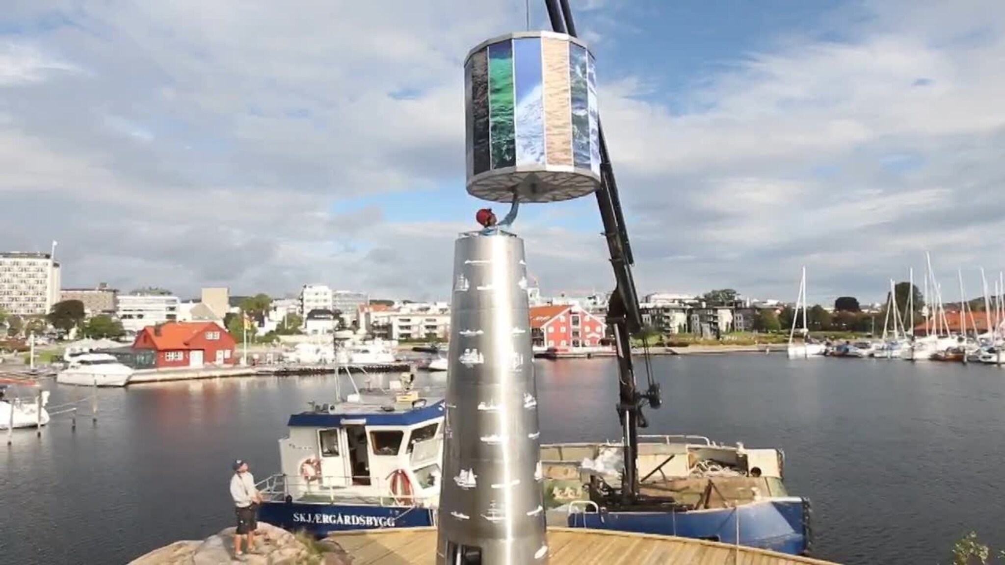 Her monteres Sjøfartsmonumentet