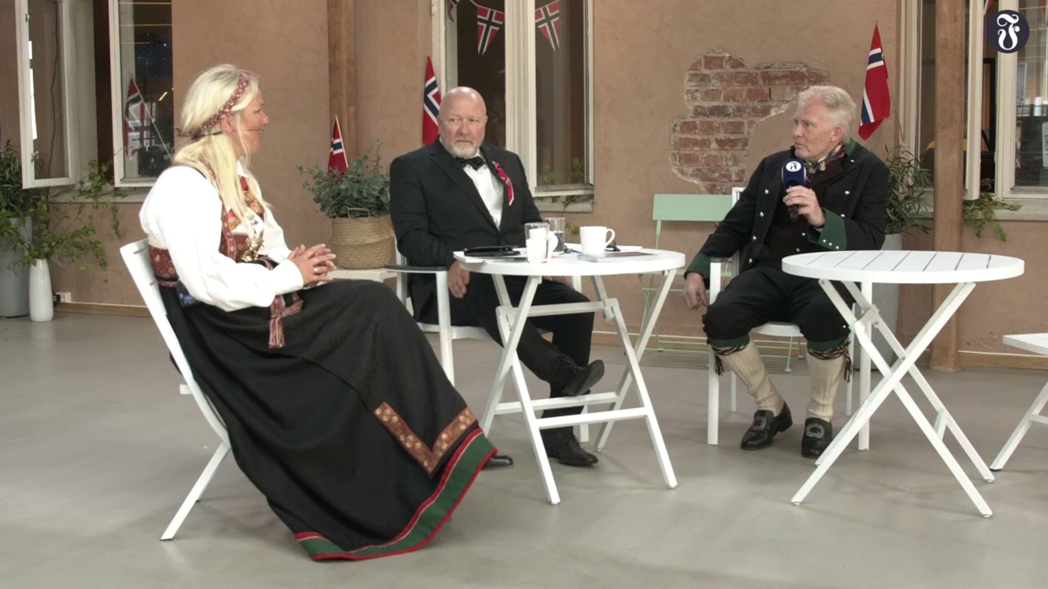 Se andre del av vår 17.  mai-sending i opptak her