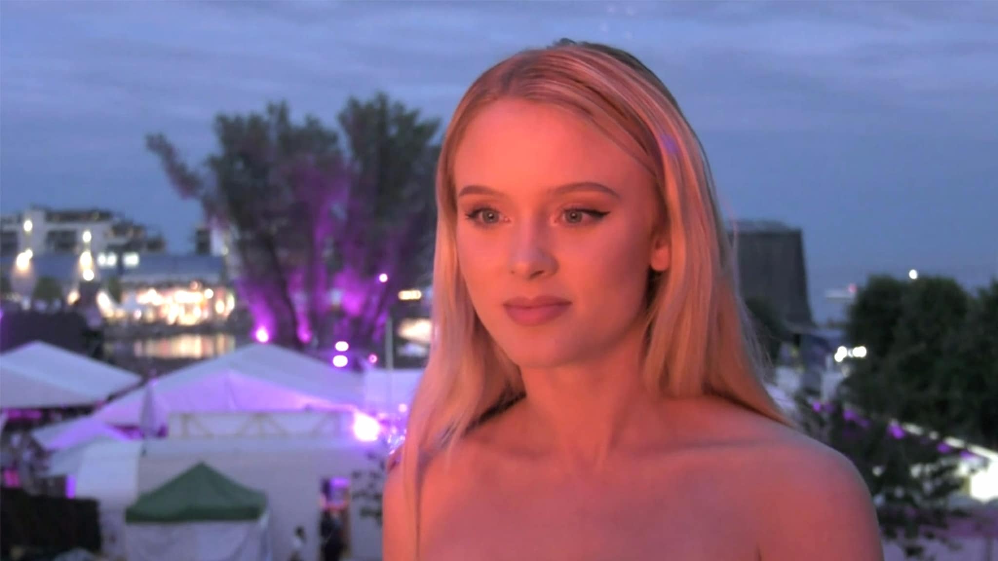Zara Larsson: – Ble dessverre tvunget til å kutte halve settet
