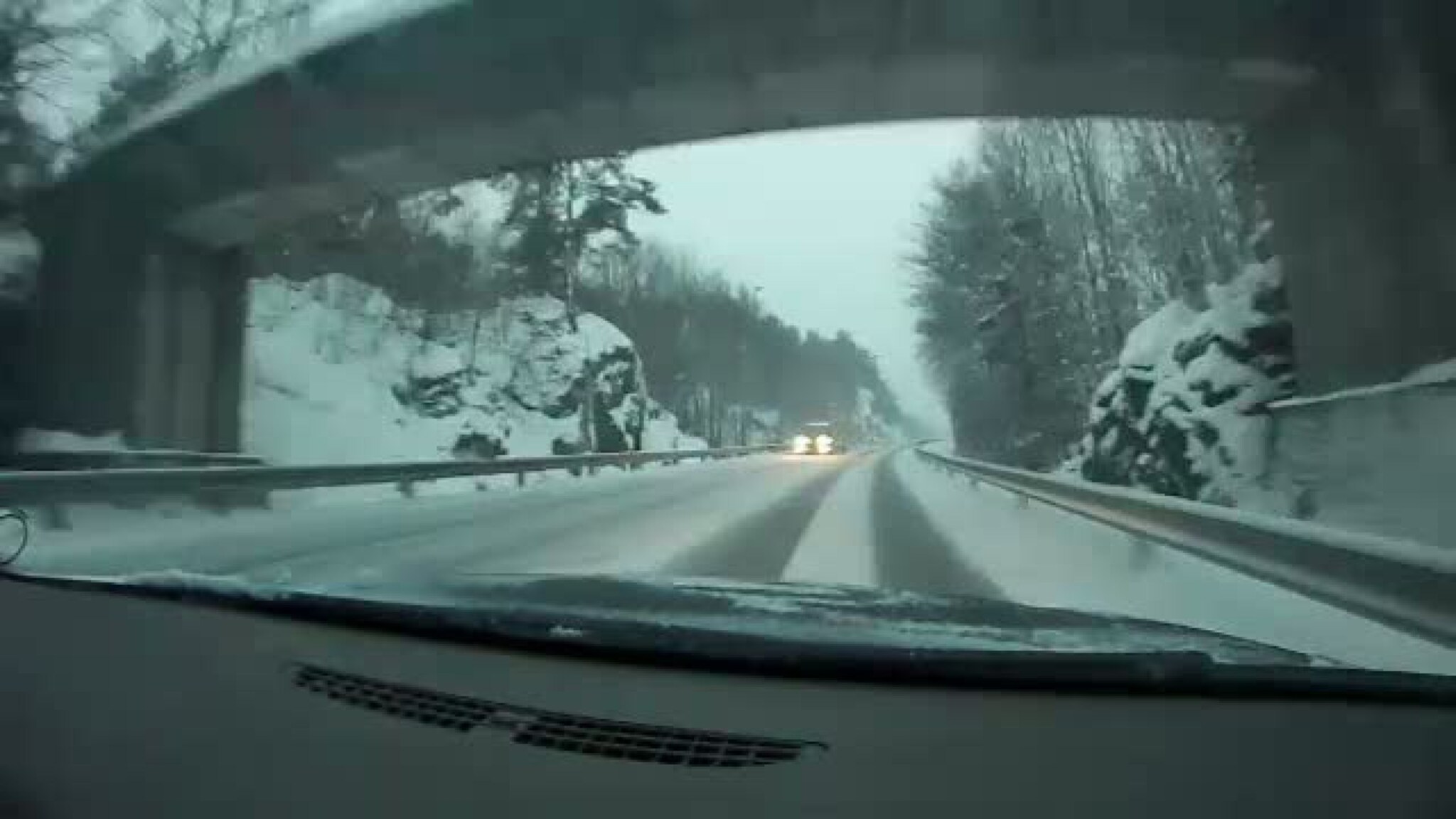 Kjør E 39 i snøværet