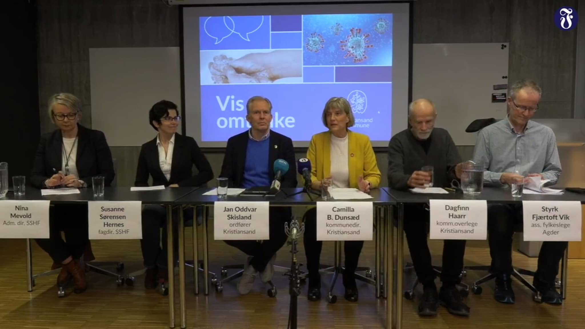 Se pressekonferanse om koronasituasjonen i opptak