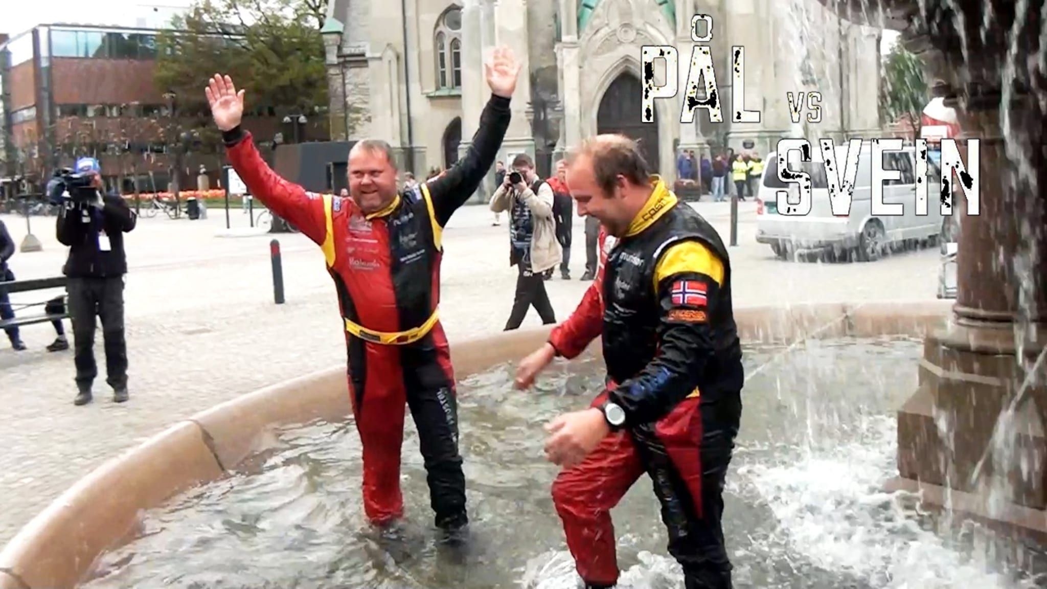 Tapte rallyduell - måtte bade i fontenen på torvet