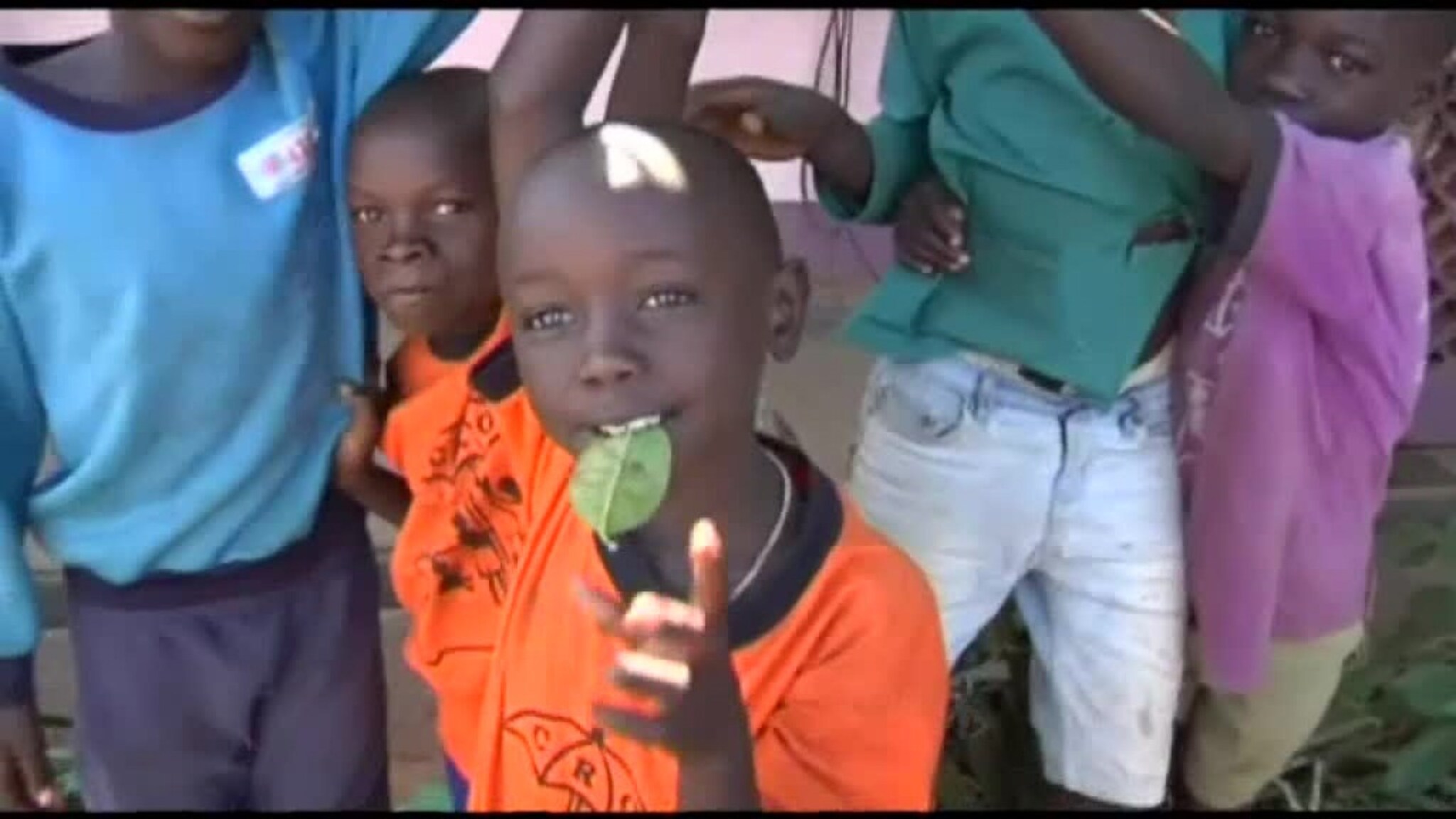 Start bygger fotballbaner i Uganda