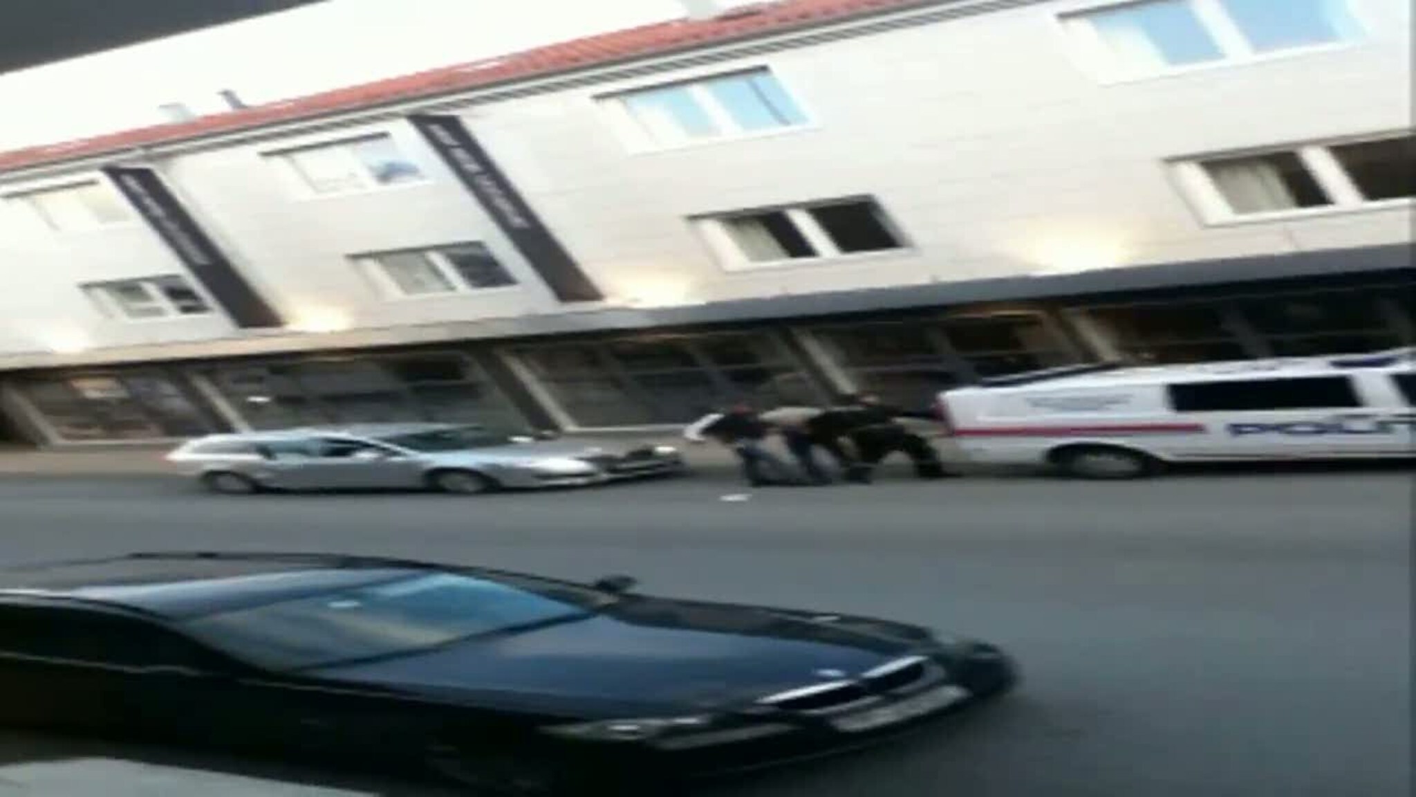 Her pågriper politiet våpenmannen