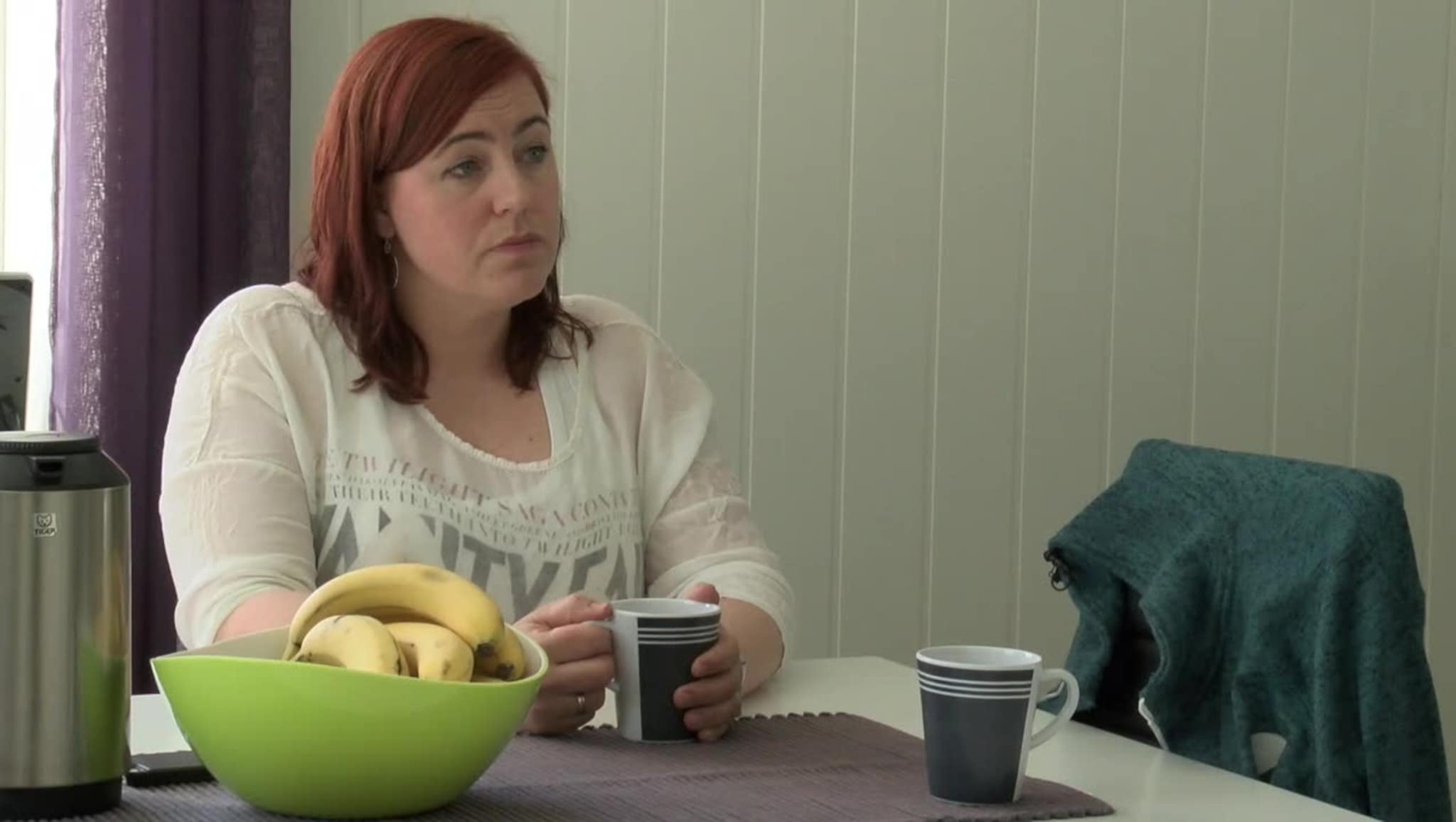 - Man oppnår ingenting med å true eller knuse