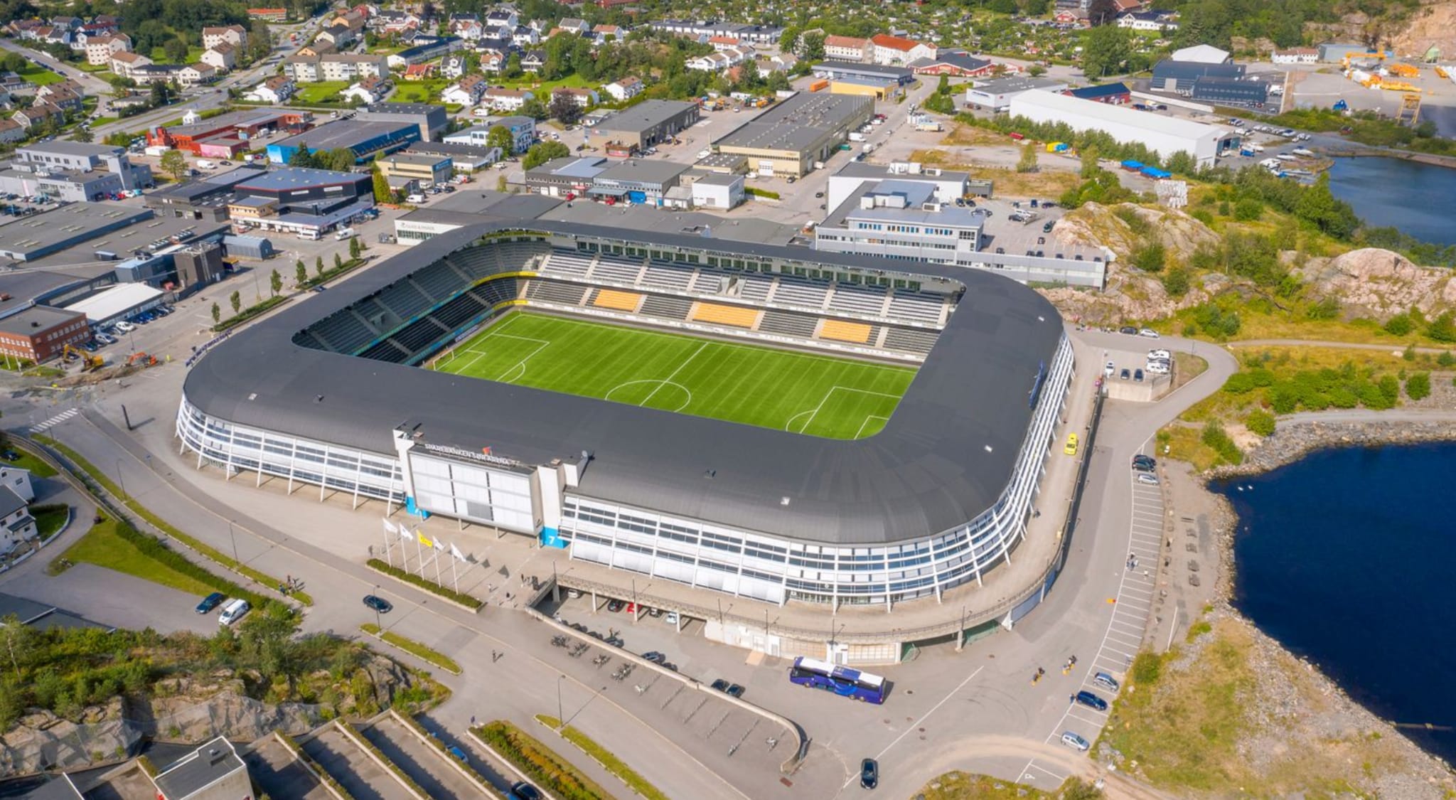 DIREKTE: Se Starts internkamp her