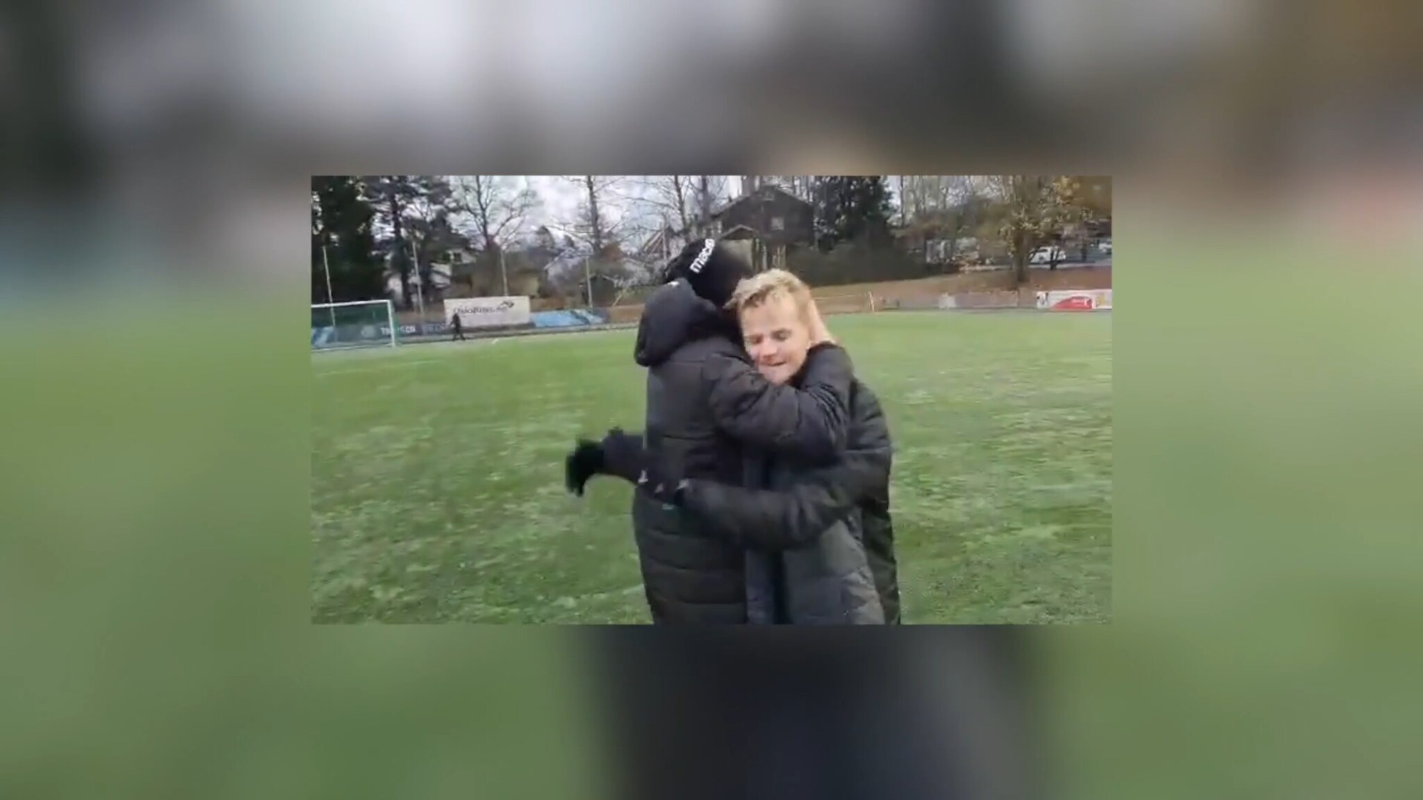 Fløy jubel etter å ha reddet plassen i 2. divisjon. Video: tipser