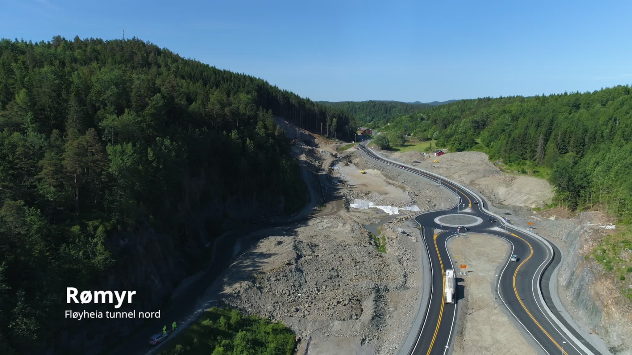 Se dronevideoen fra nye E 18 Arendal - Tvedestrand