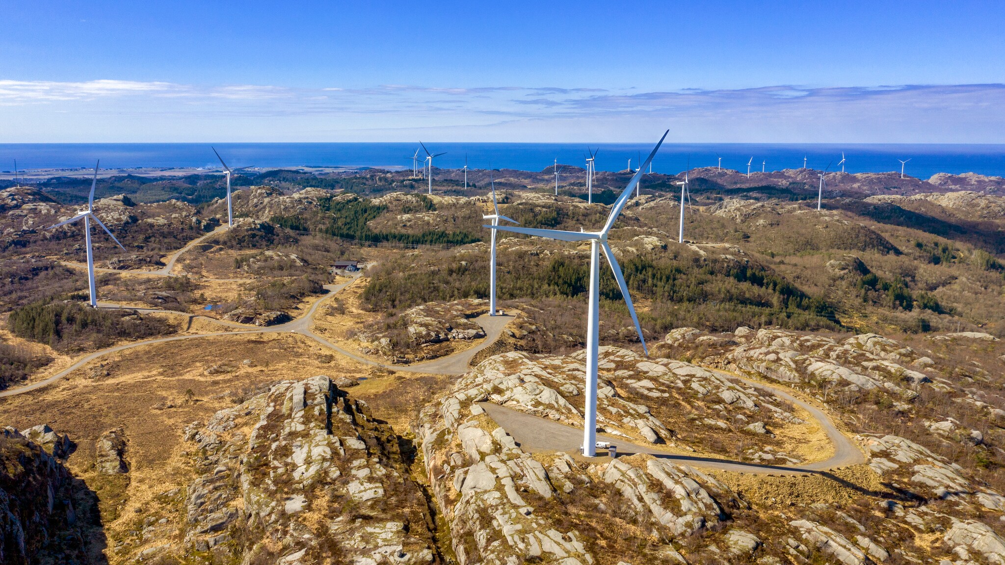 VIDEO: Se Lista vindkraftverk fra luften