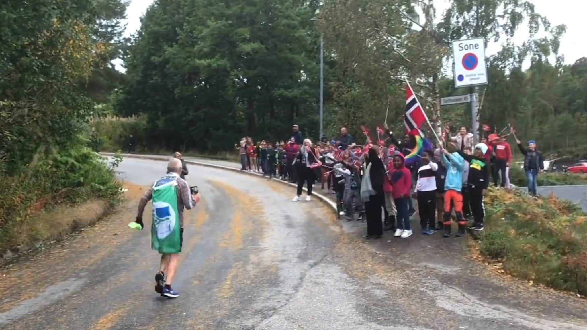 Lærer måtte løpe fra Lillesand til Øvre Slettheia