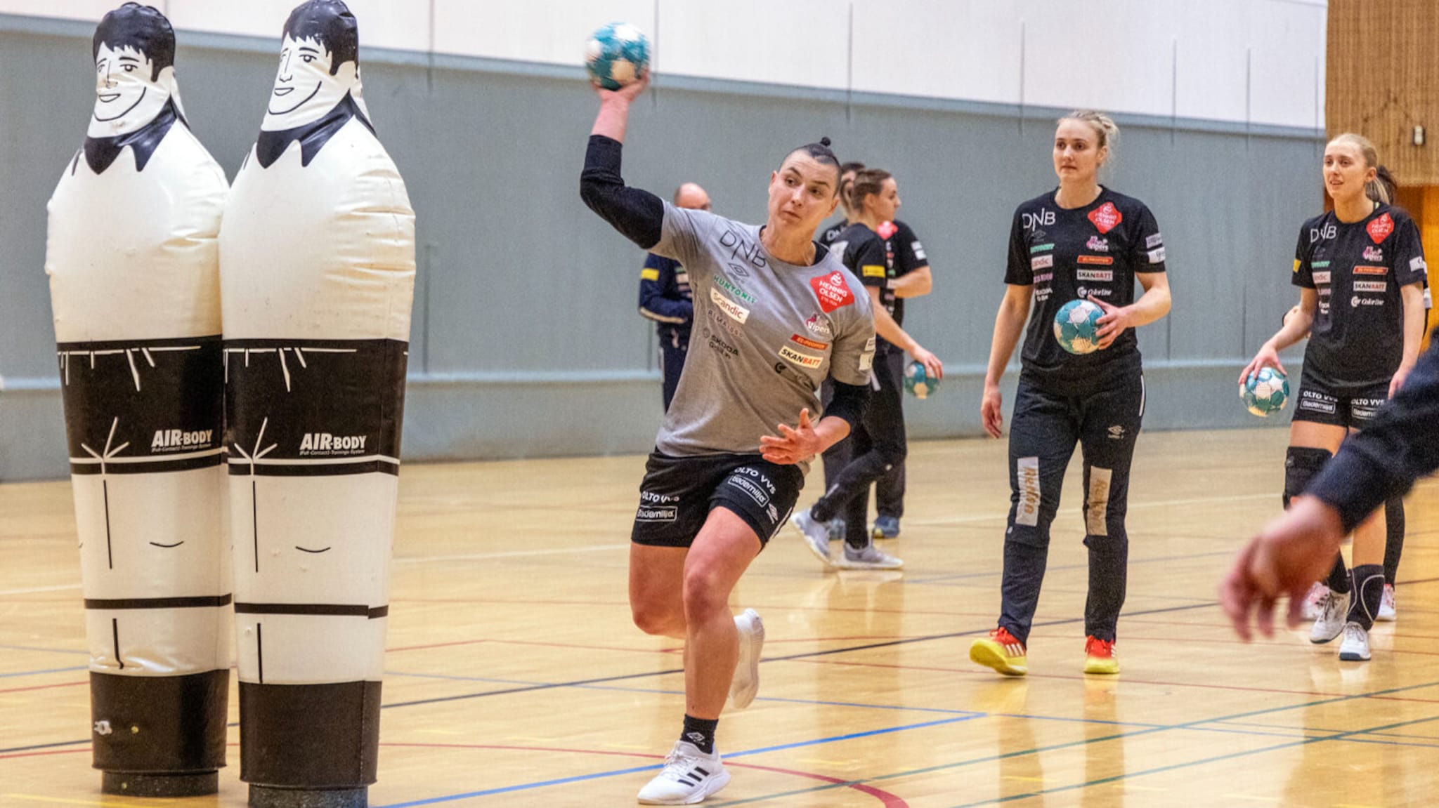 Her er Vipers nye strekspiller: - Det ytre macho lyver litt for hun er snill som en baby