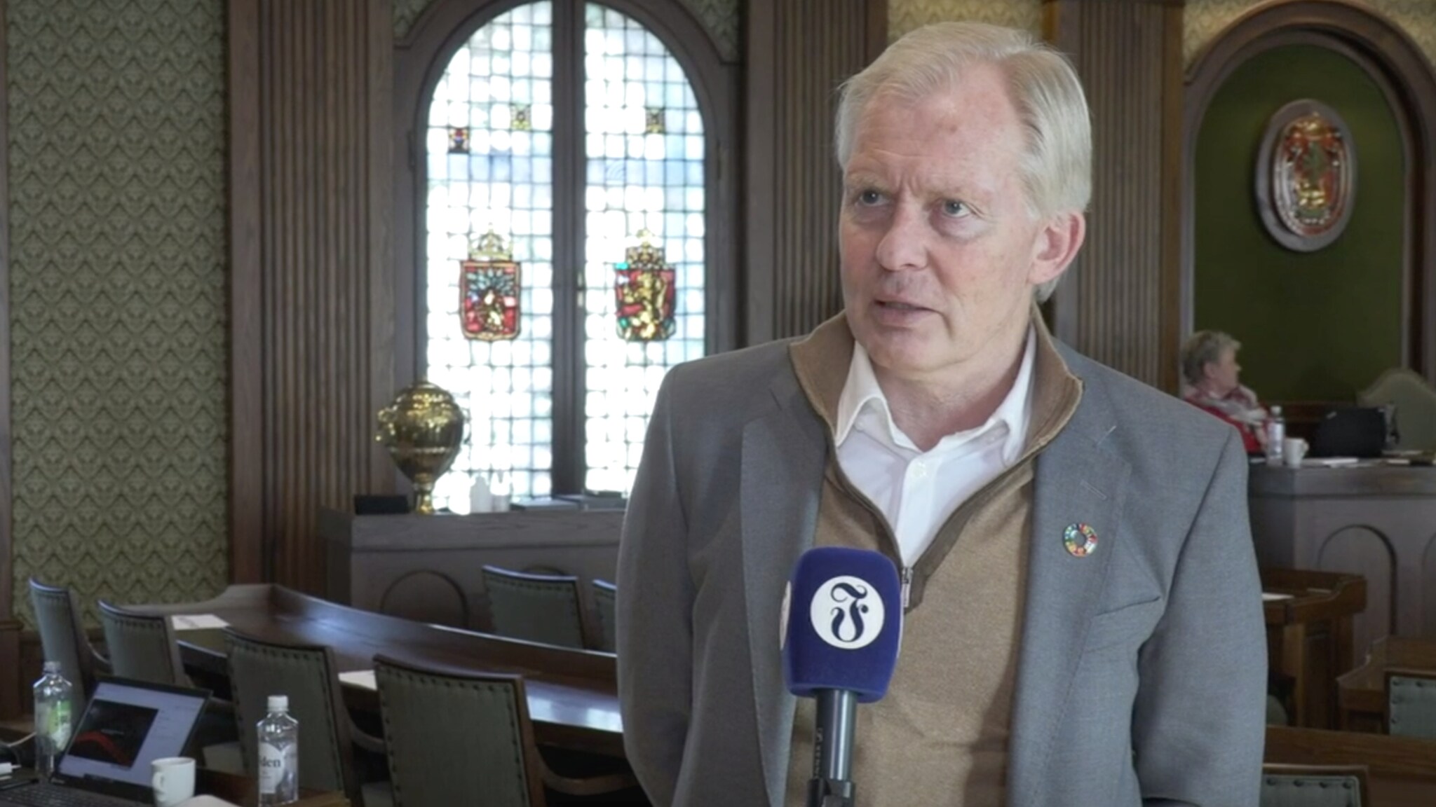 Fra Kristiansand rådhus rett etter kommuneledelsens orientering av formannskapet