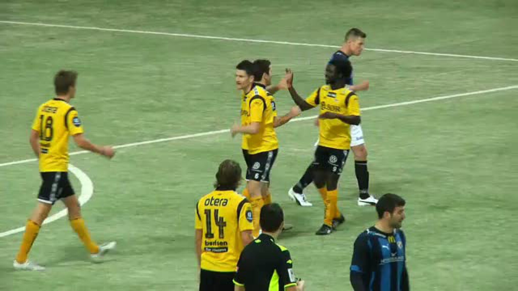 Se scoringen til Hoff her