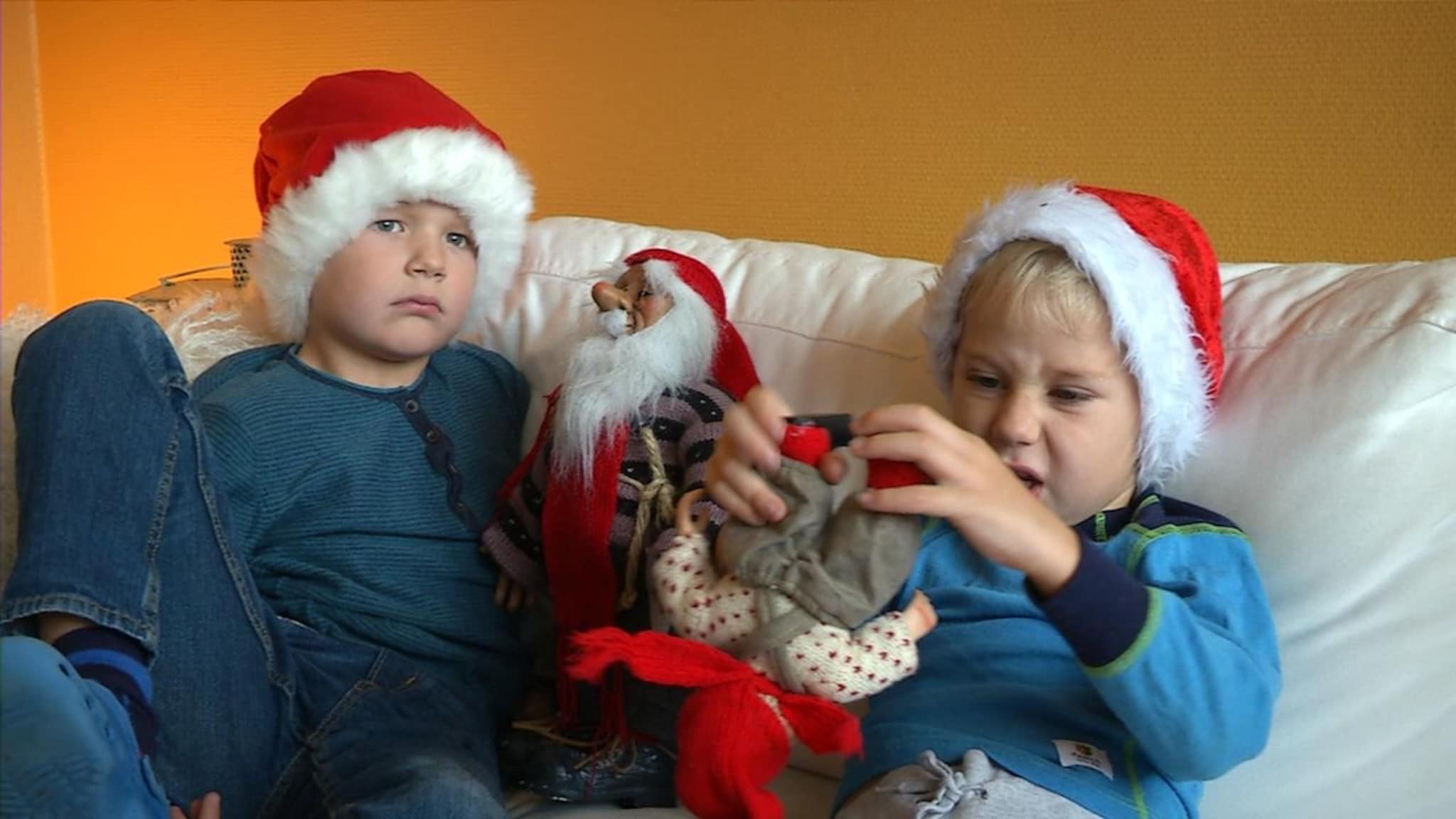 Barnas julekalender 12: Hva skal de voksne få til jul?