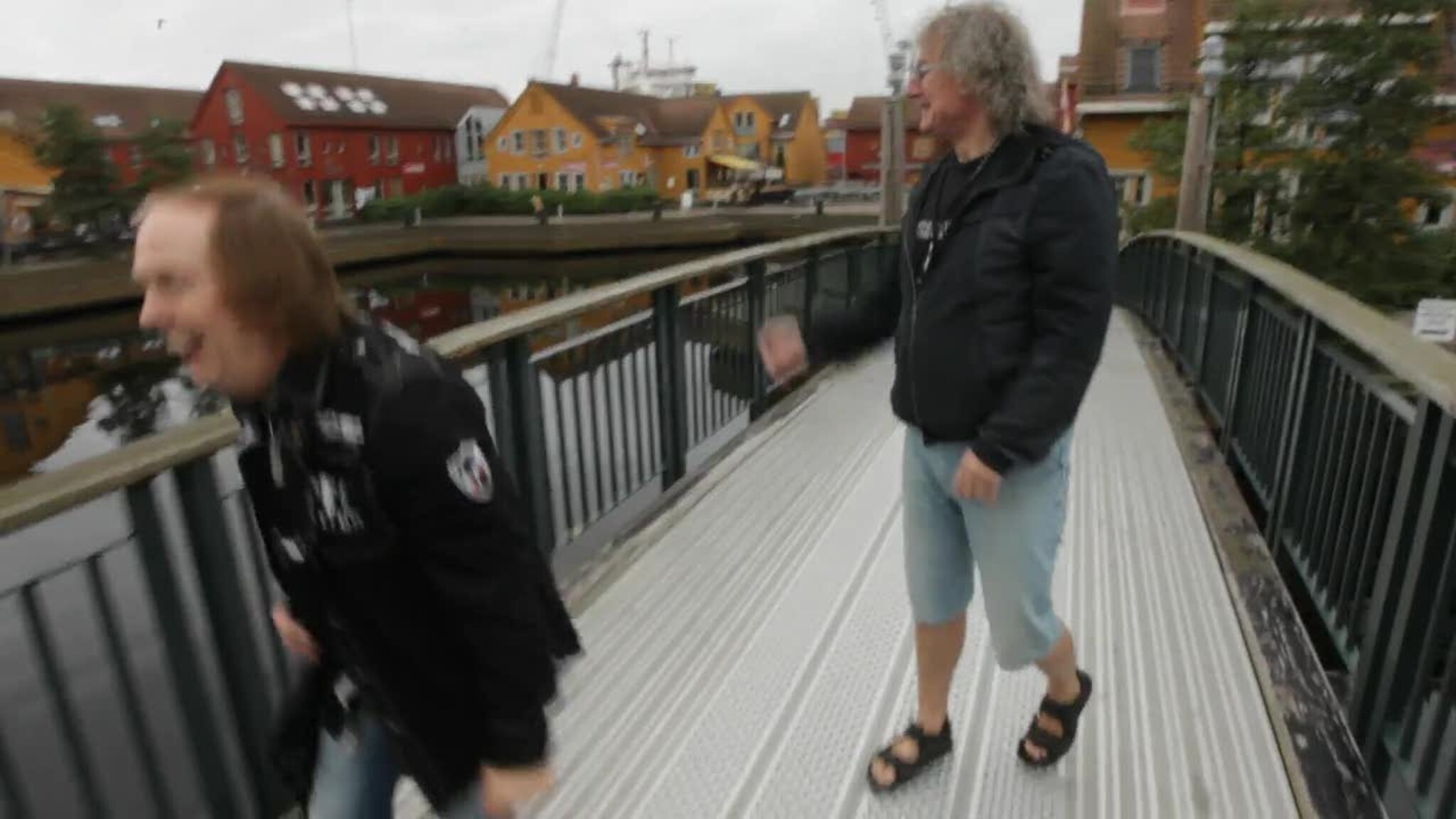 - Han forlovet seg med en blondine i Norge
