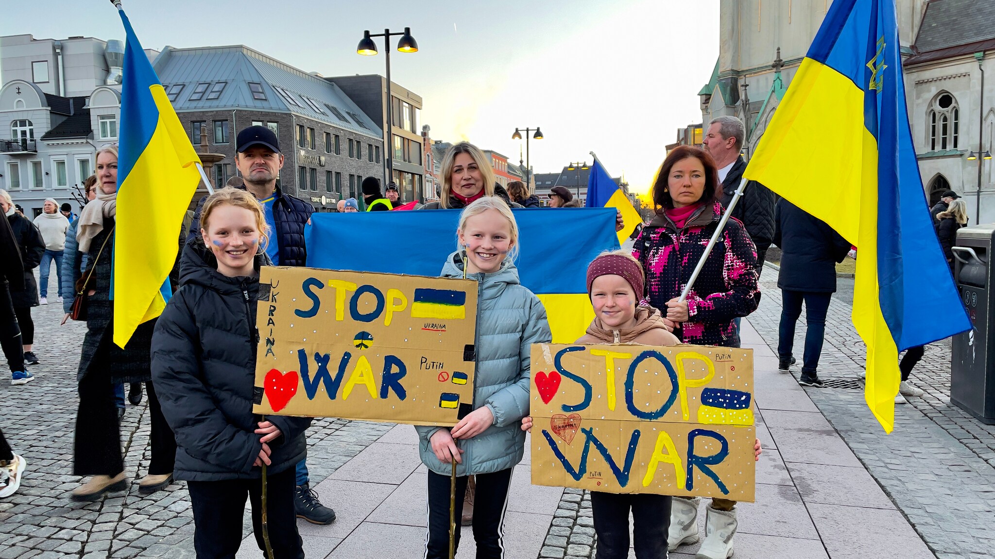 VIDEO: Se onsdagens støttemarkering for Ukraina på Torvet