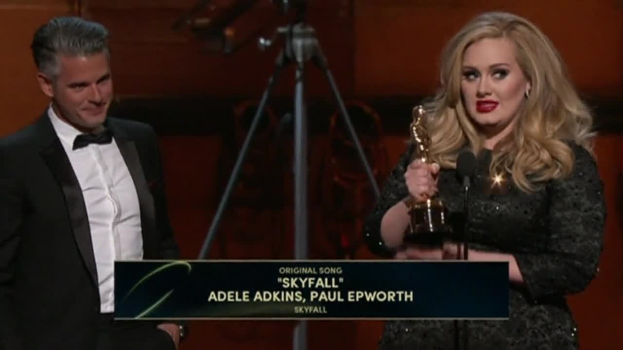 Gråtkvalt Adele: - Jeg elsker deg, baby