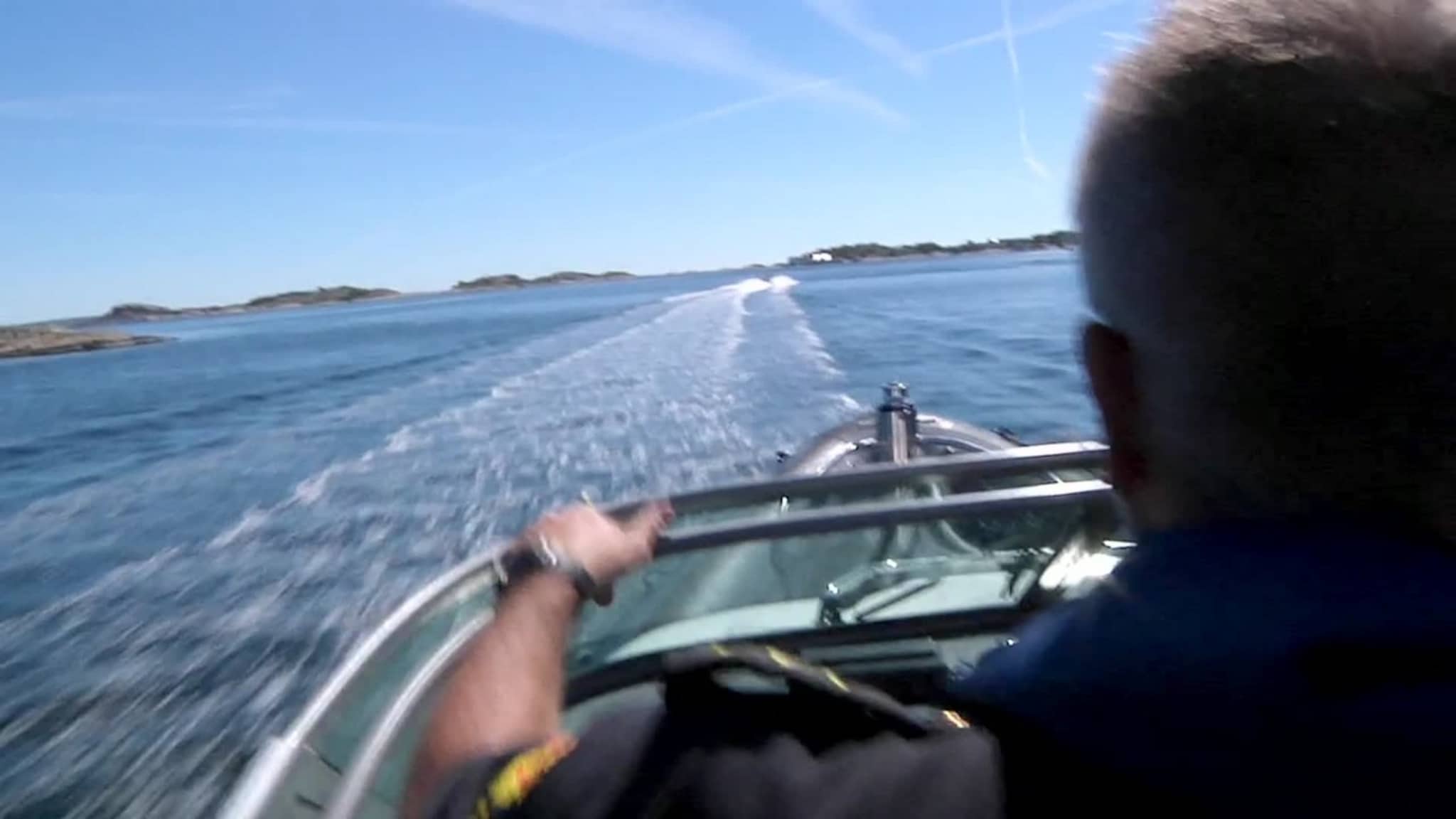 Her jakter politiet på vannscooter