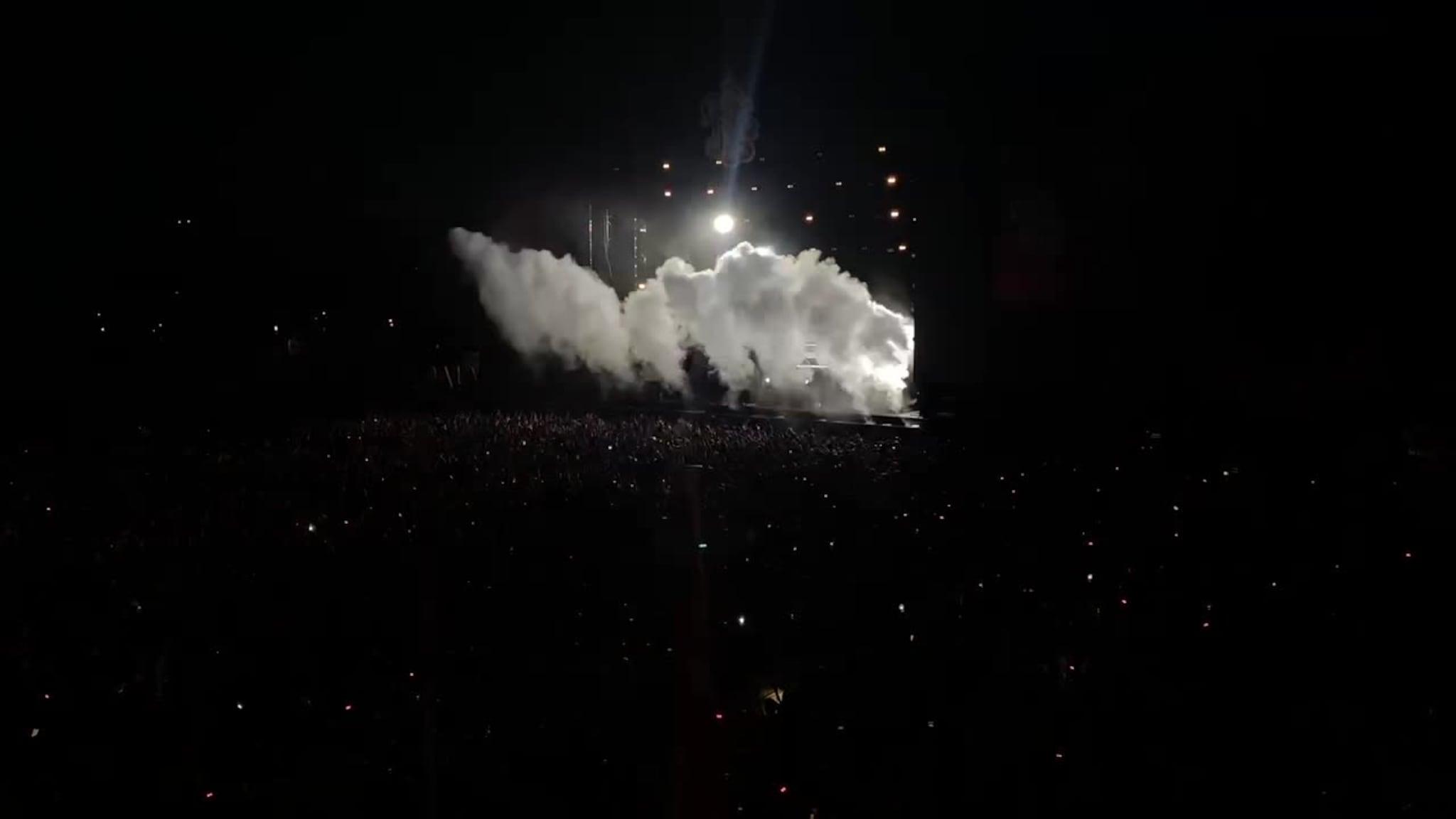 Martin Garrix spiller Haien kommer