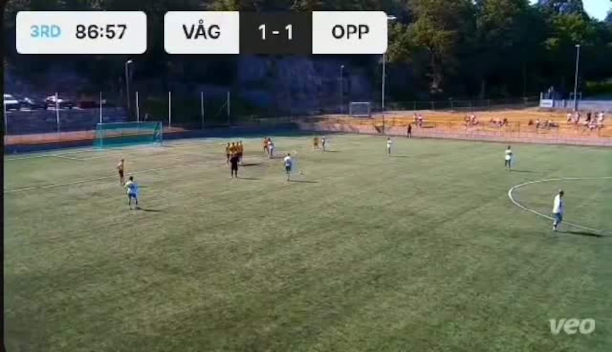 Våg-scoring etter frispark i 4. kamp