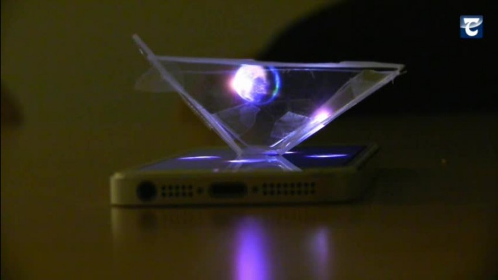 Så lett er det å lage et hologram på smarttelefonen
