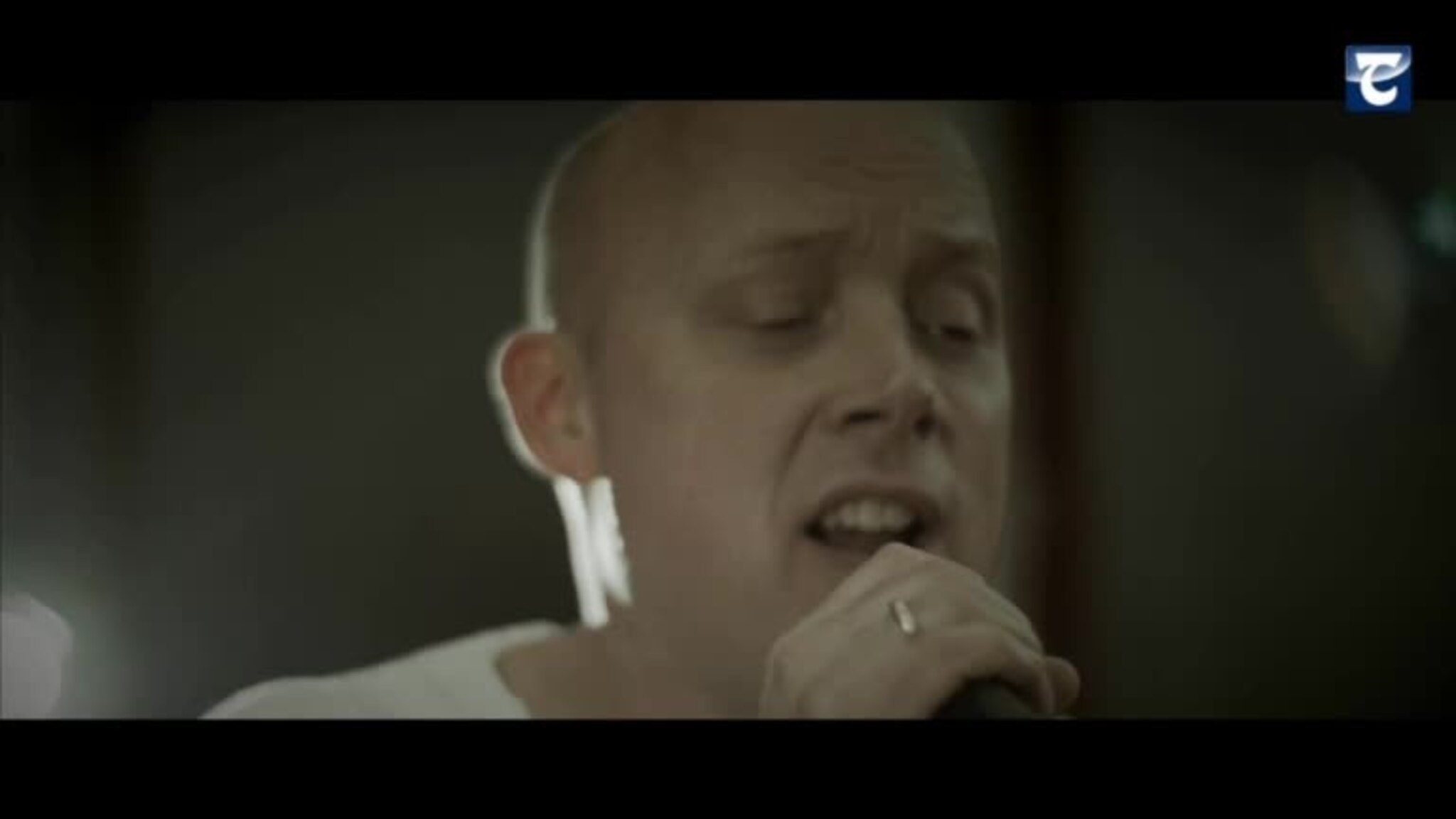 Musikkvideopremiere for «Kissing Miss Lizzy»