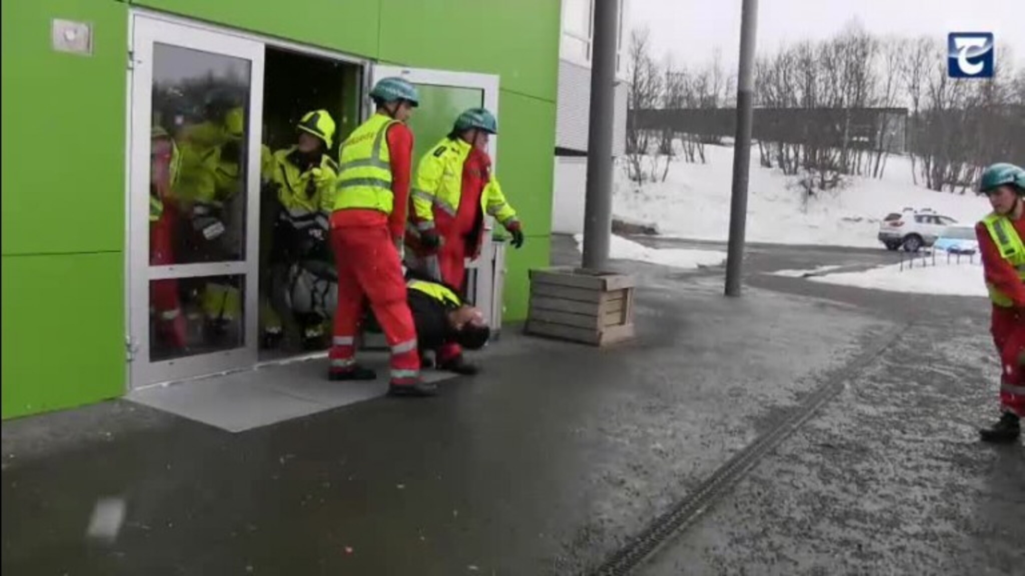 Slik så det ut da politiet trente på Grønnåsen skole