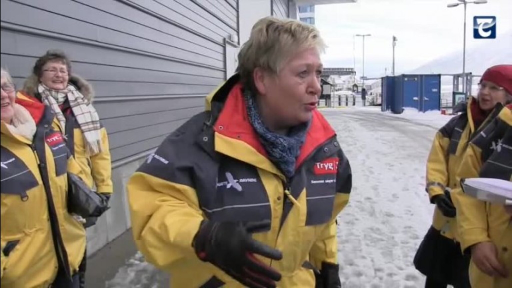 Her patruljerer bestemødrene gatene