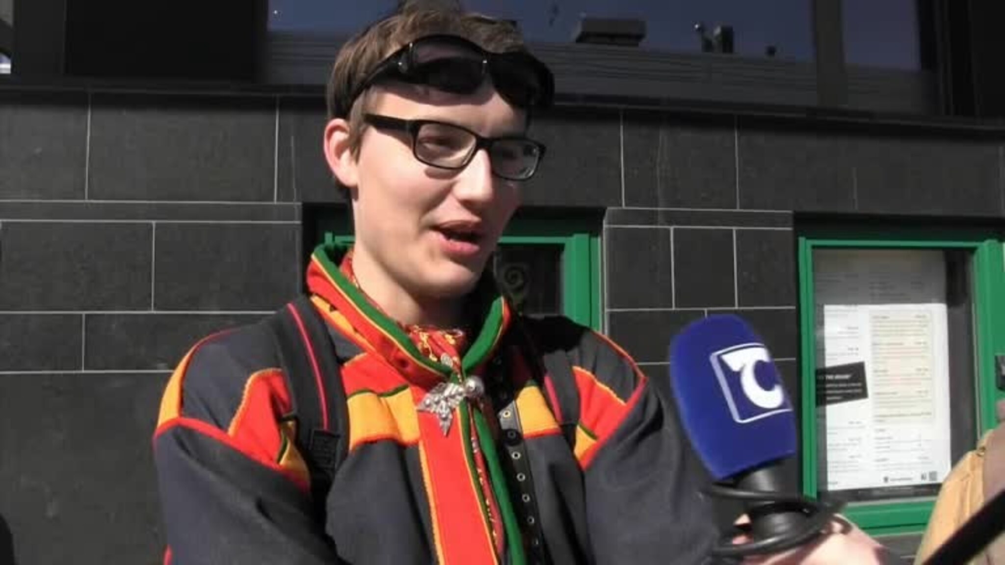 - Helt fantastisk å ha bedre vær enn dem i sør!