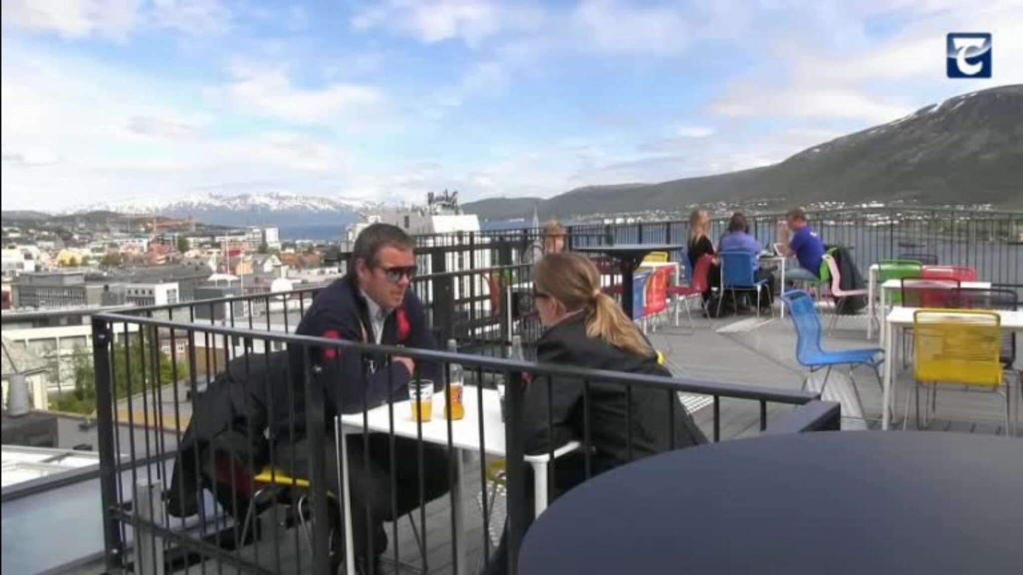 Bli med inn og se den nye skybaren til The Edge