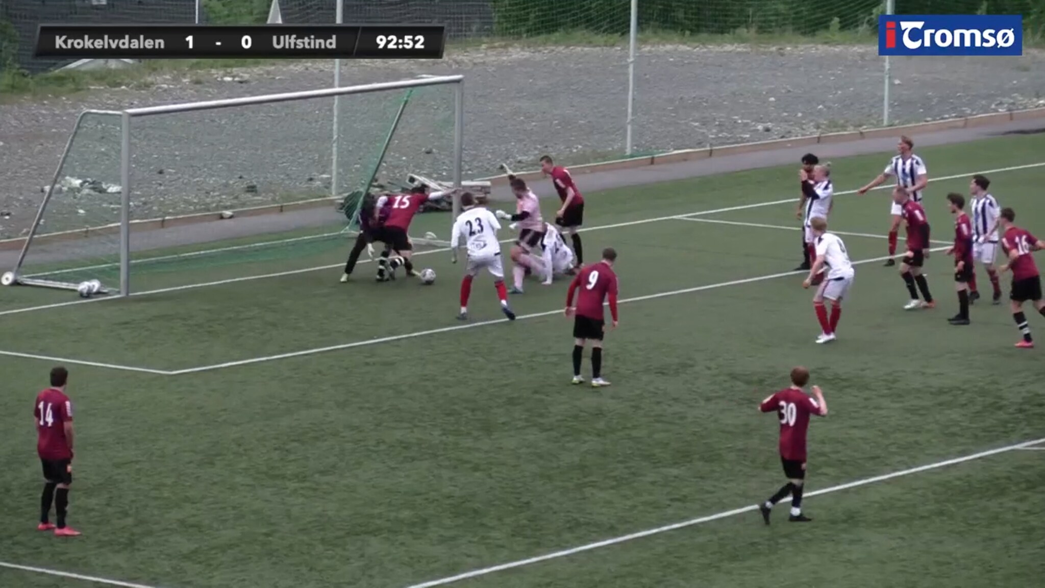 Keeperen scorer på overtid!