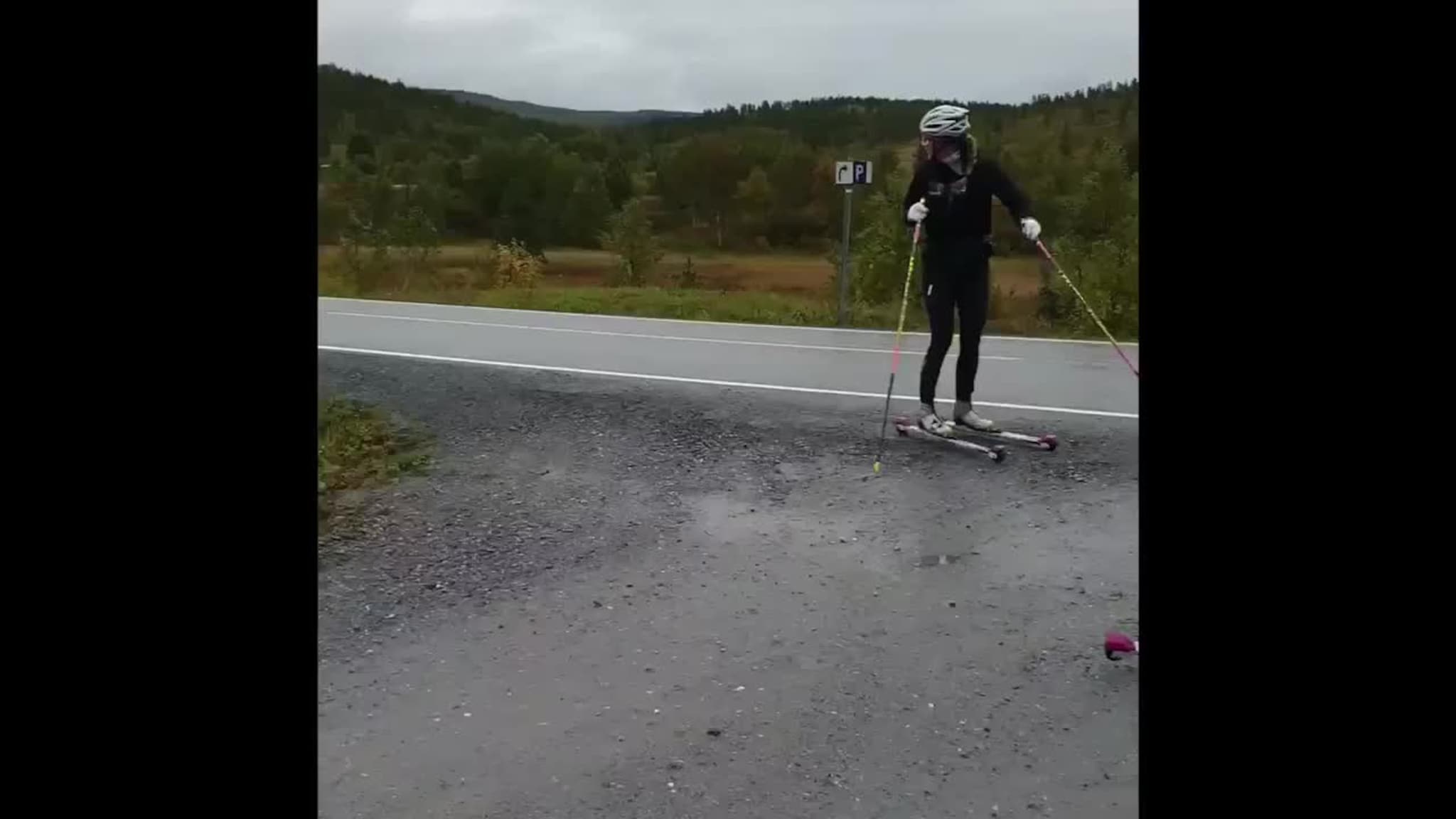 Se reinen på treningstur med langrennsløperne