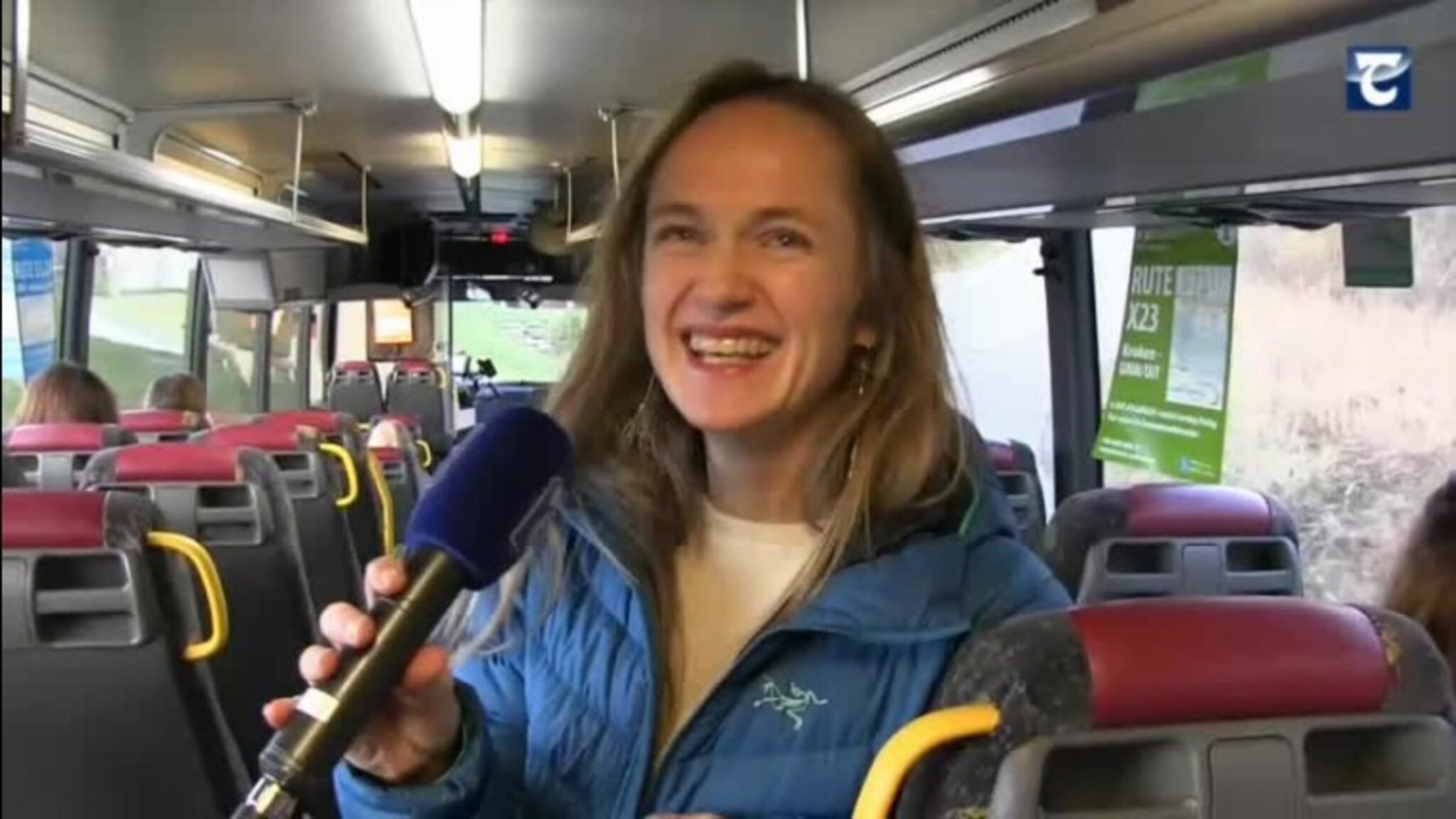 Hun er den nye "buss-stemmen"