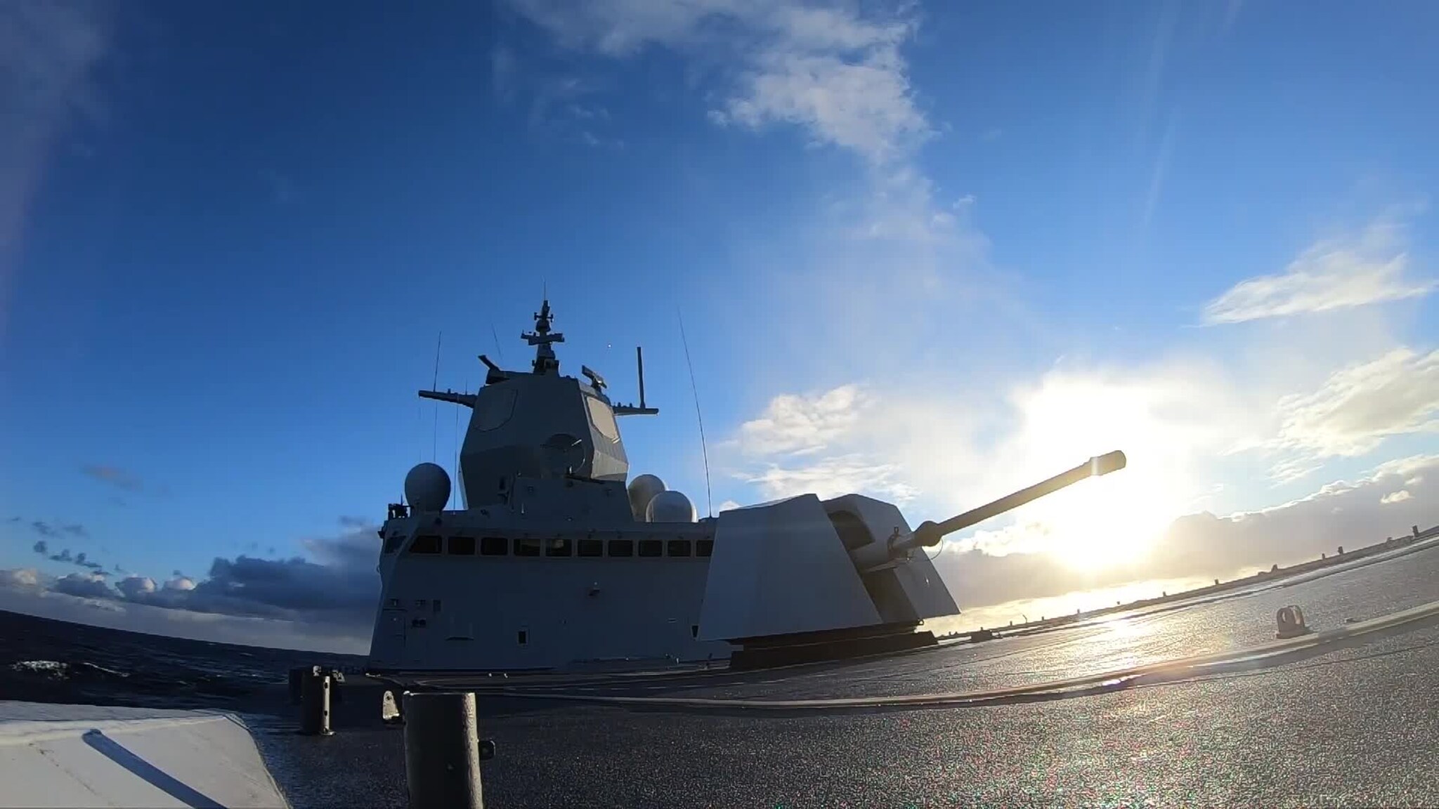 Missil avfyres sjøforsvaret