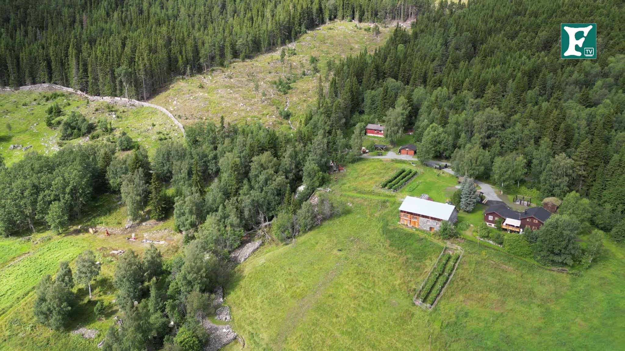 Provisorisk gangbru over Nørdre Sagelva i Lom