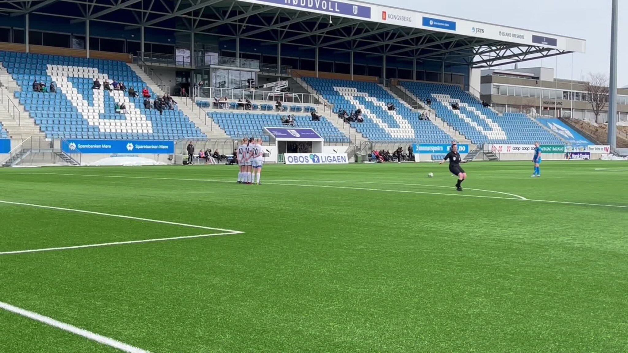Hødd-frispark mot Herd