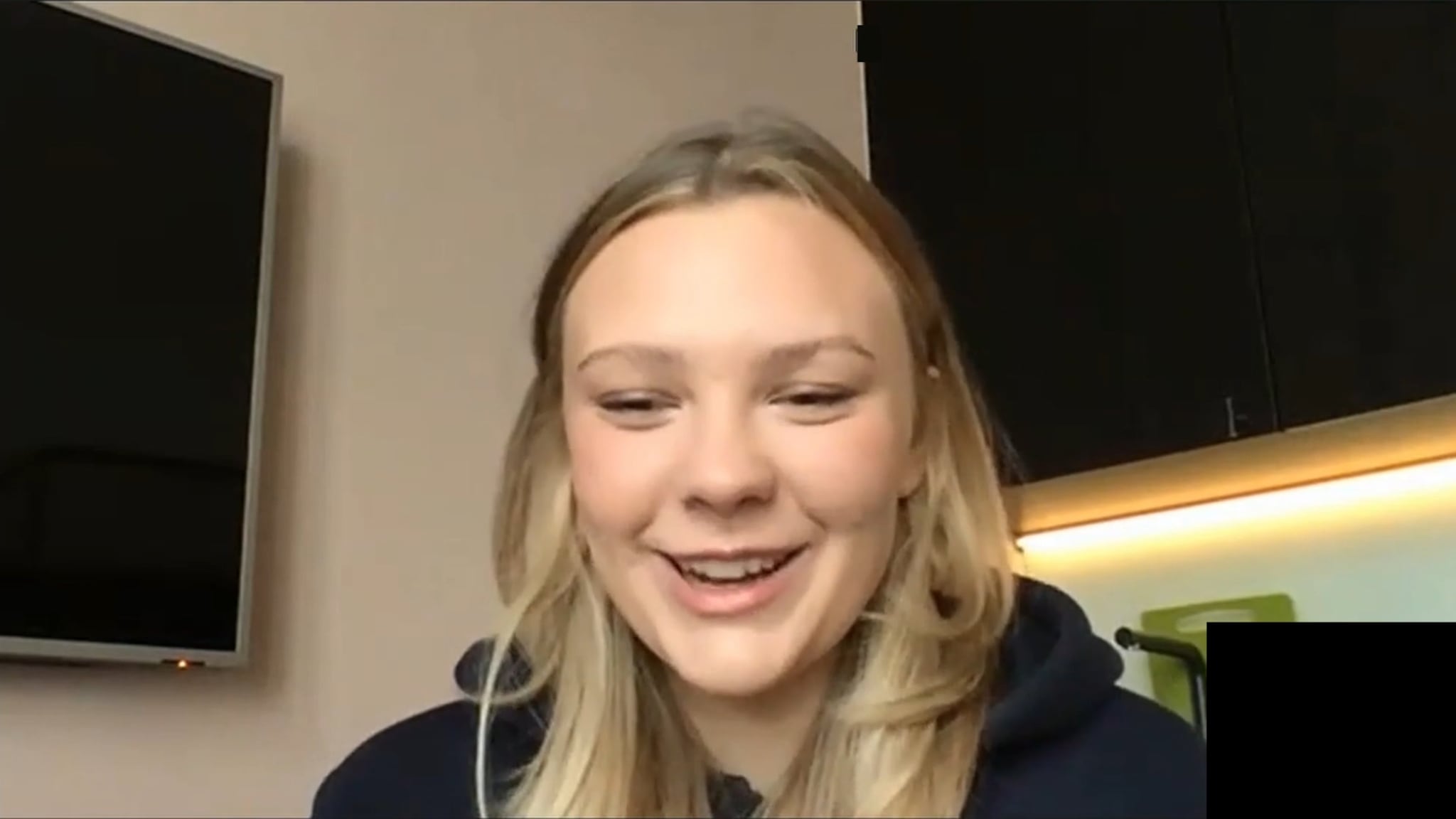 Veit du kvifor Kamilla syng i berre sokkelestane?