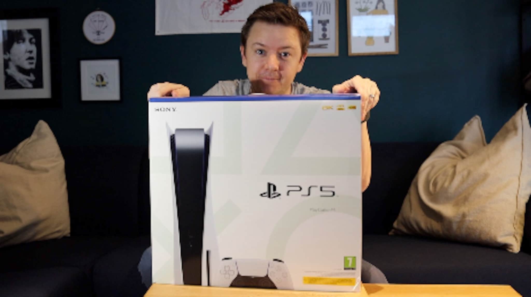 Unboxing: Sony PlayStation 5