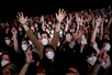 Her er 5000 på rockekonsert i nedstengt Barcelona 