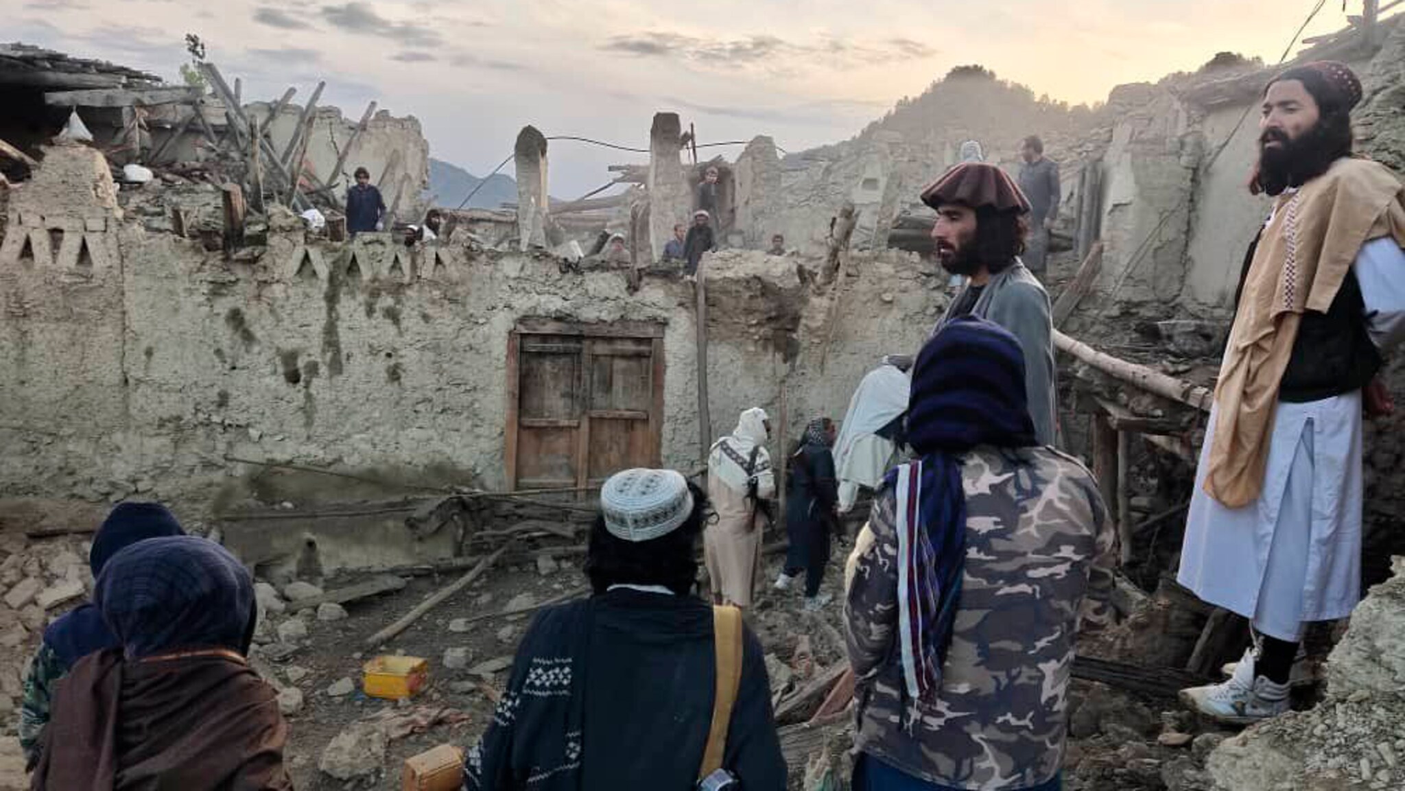 Землетрясение 2022 году. Афганистан сейчас кишлак.