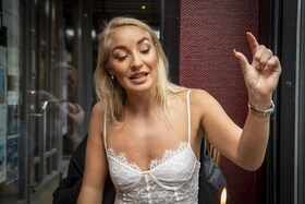 Fikk oralsex på TV og kalte det kvinnekamp: – Bør få feministisk ...