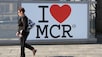 Ett år siden Manchester-terroren: Byen markerer med stillhet og allsang