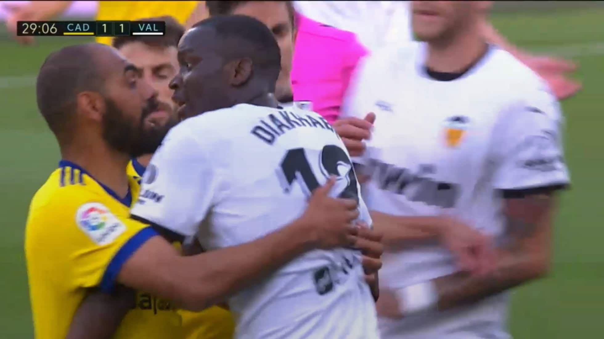 Valencia left the field in protest – claims racism is the cause – VG