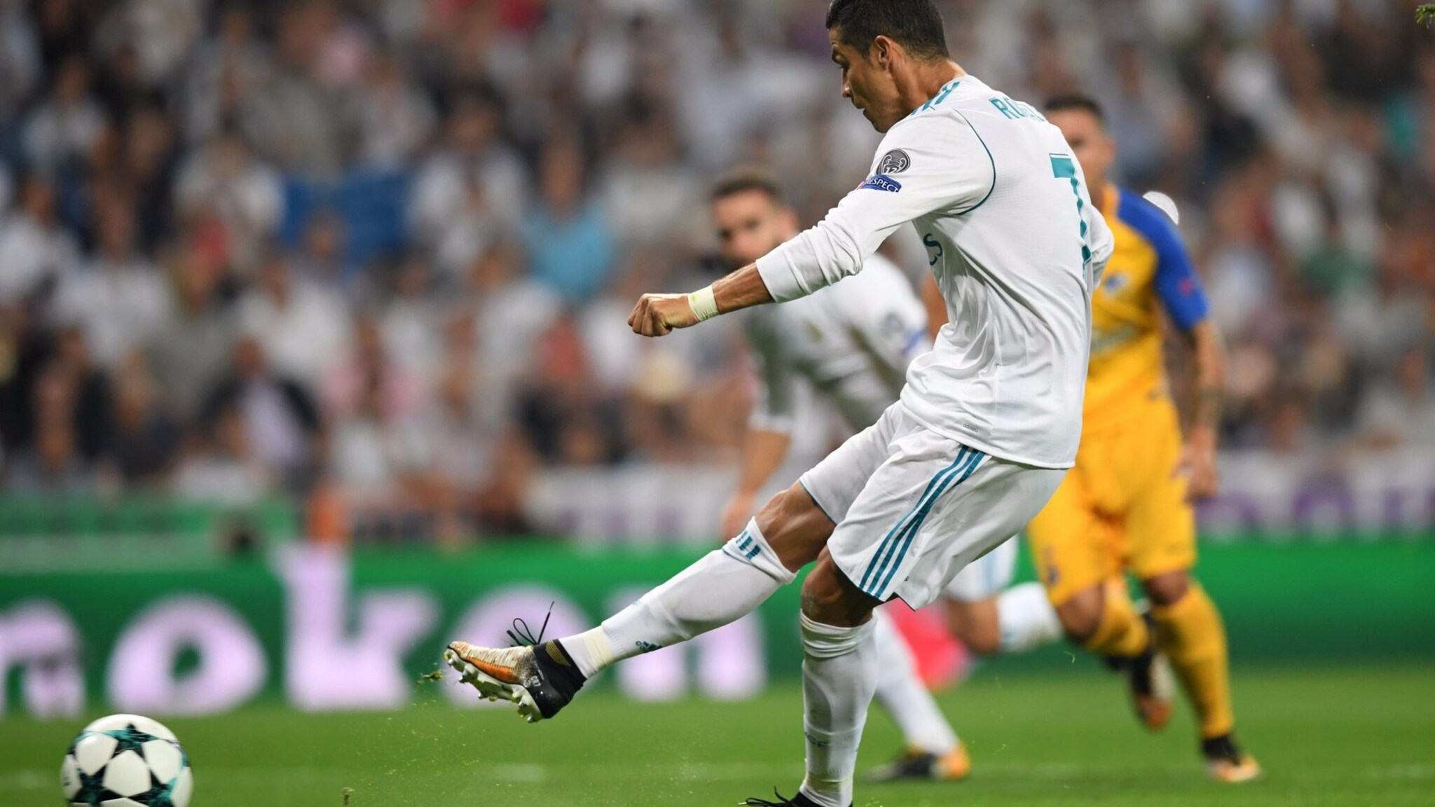 Ronaldo Slo Voldsomt Tilbake Etter Utestengelsen Zahid Fikk 20 