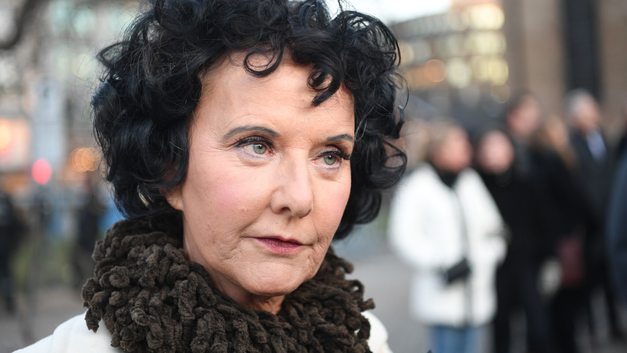 Unni Lindell – VG