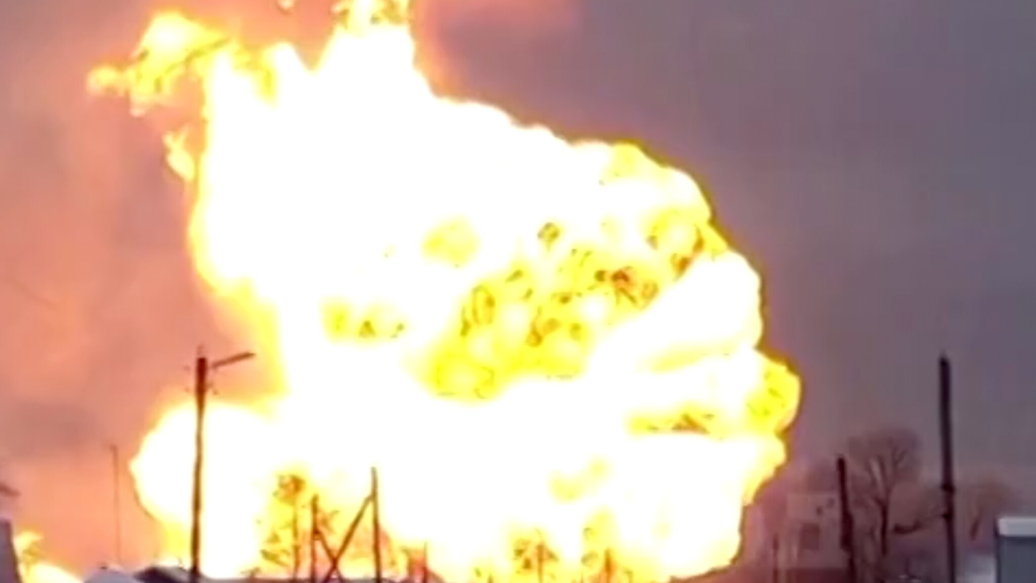 Reports of pipeline explosions in Russia