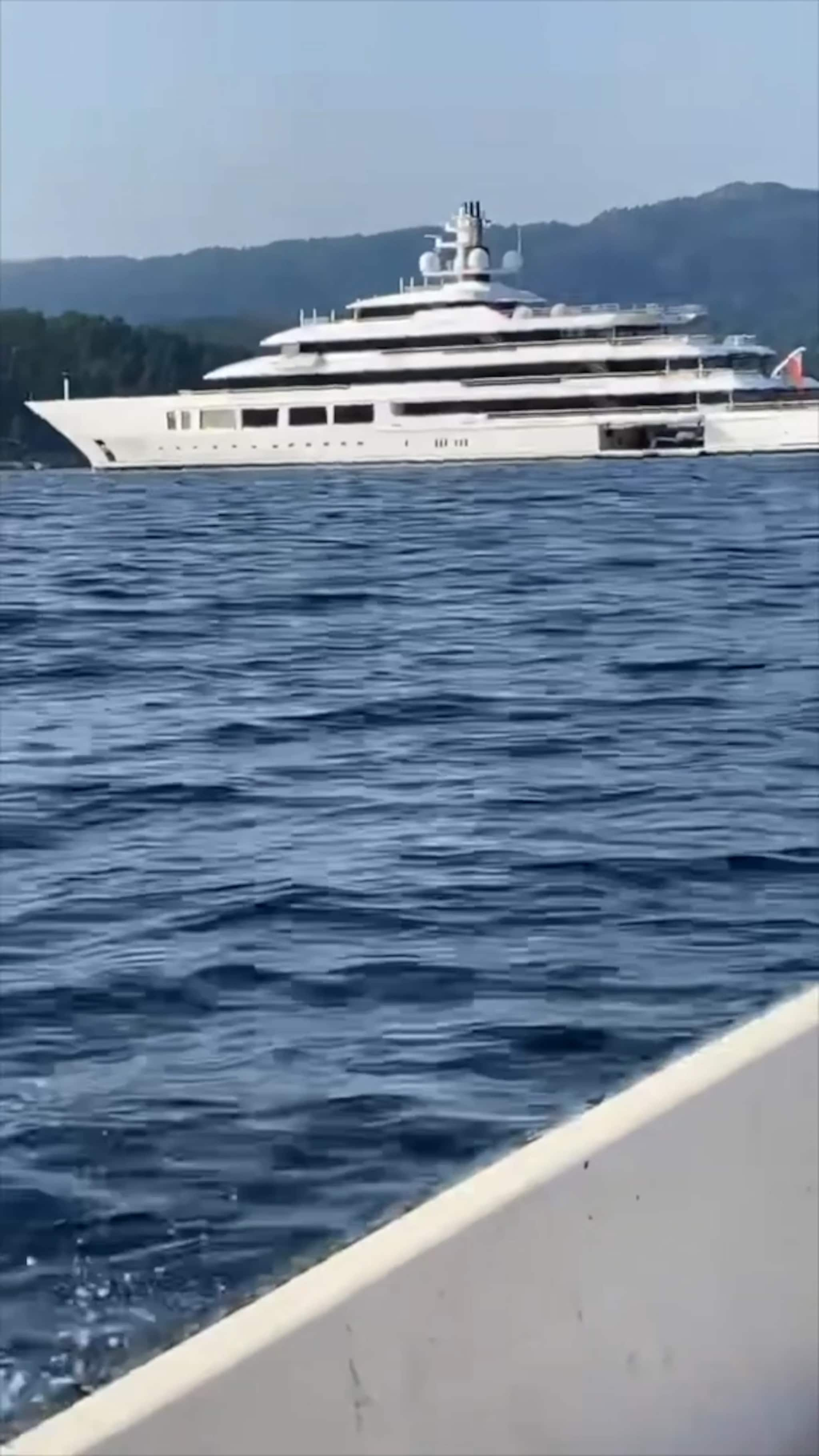 Unexpected Encounter: Tone Michelsen Blindheim Comes Face to Face with Billion-Dollar Yacht near Her Islet