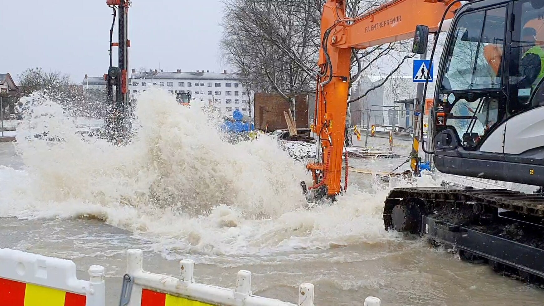 Stor Vannlekkasje I Oslo: – Vannet Fosset Opp Gjennom Asfalten – VG