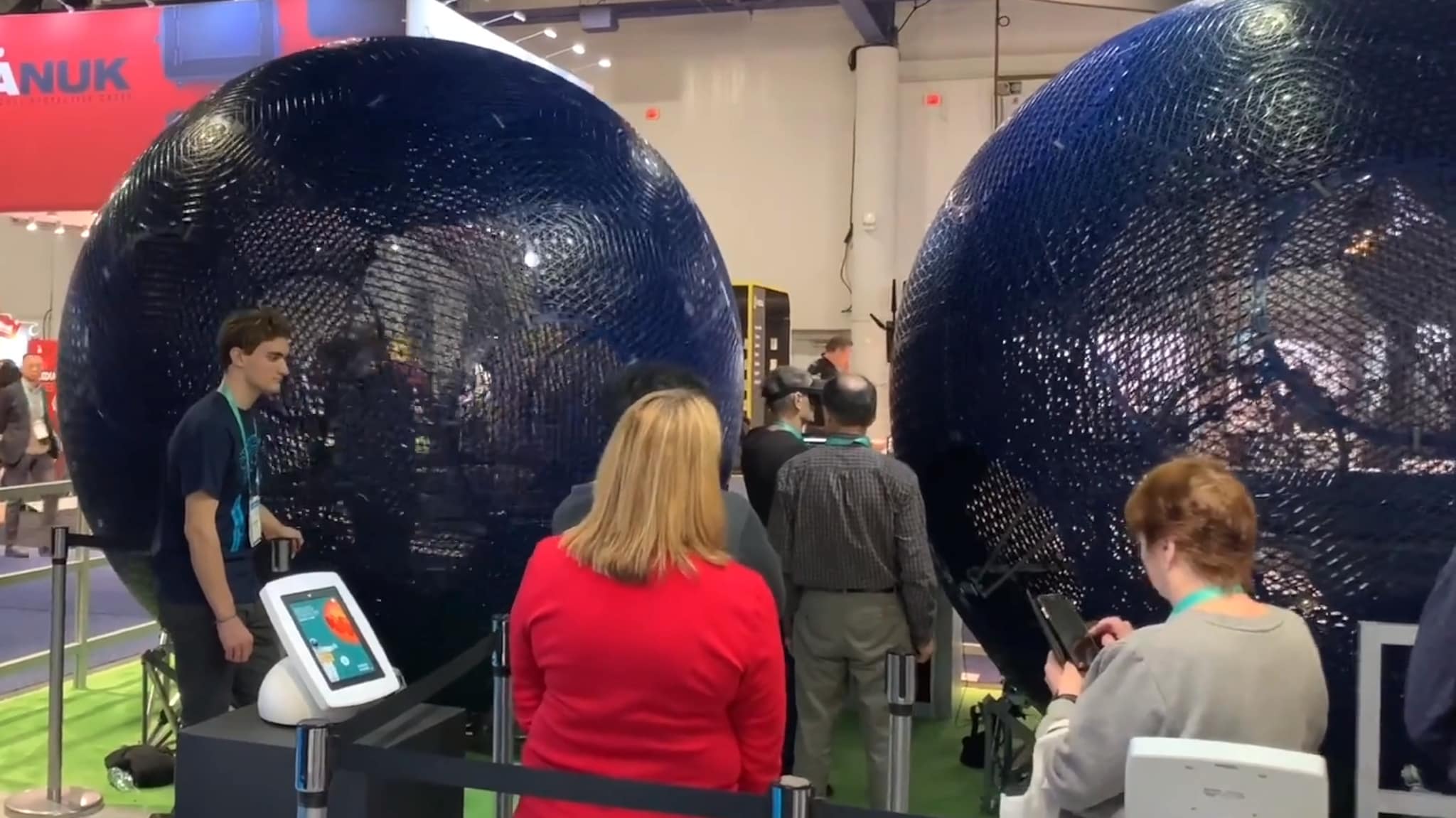 Ja, dette er en «hamsterball» for mennesker